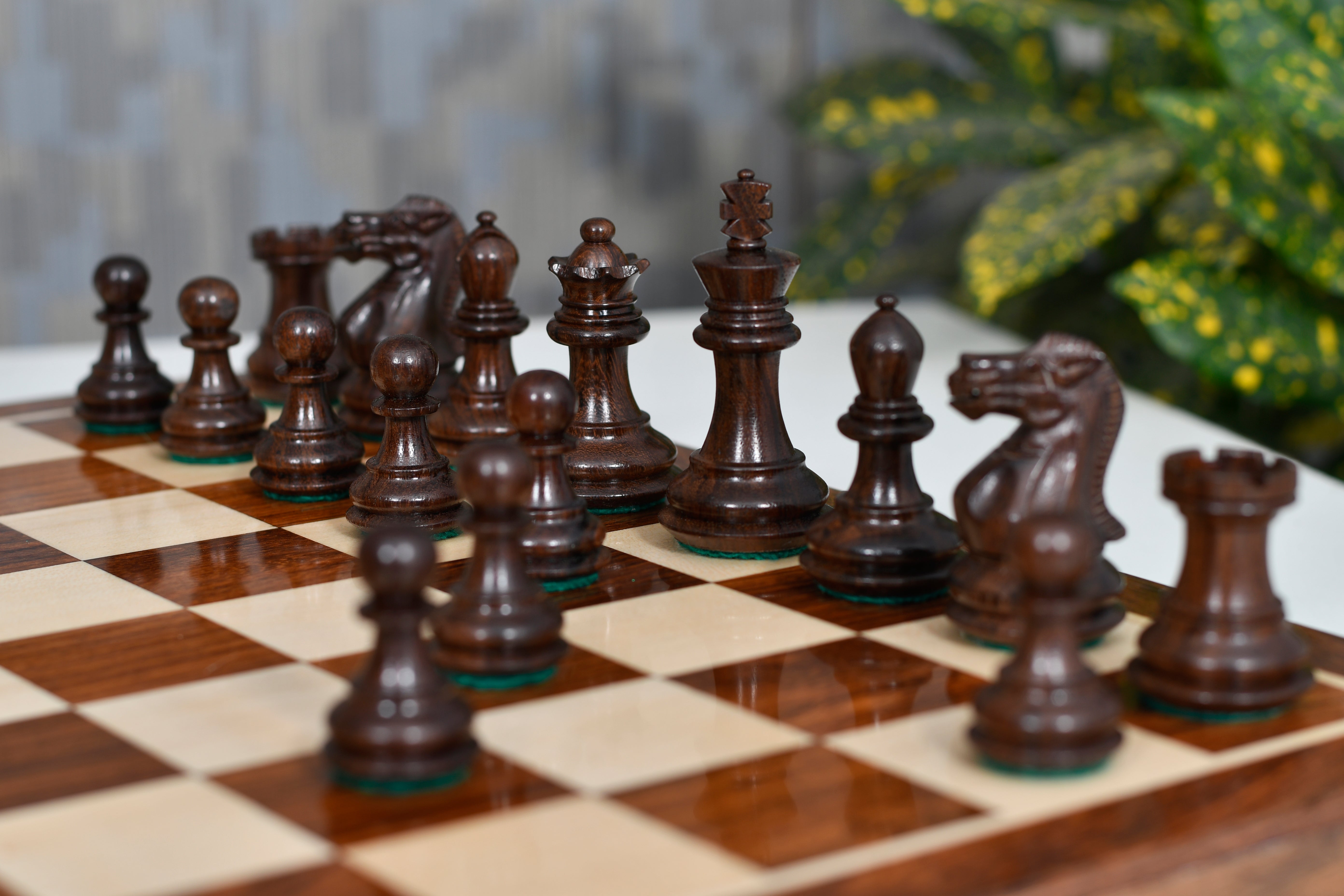 Sheesham and boxwood Staunton chess pieces, 34 piece Collector Series set