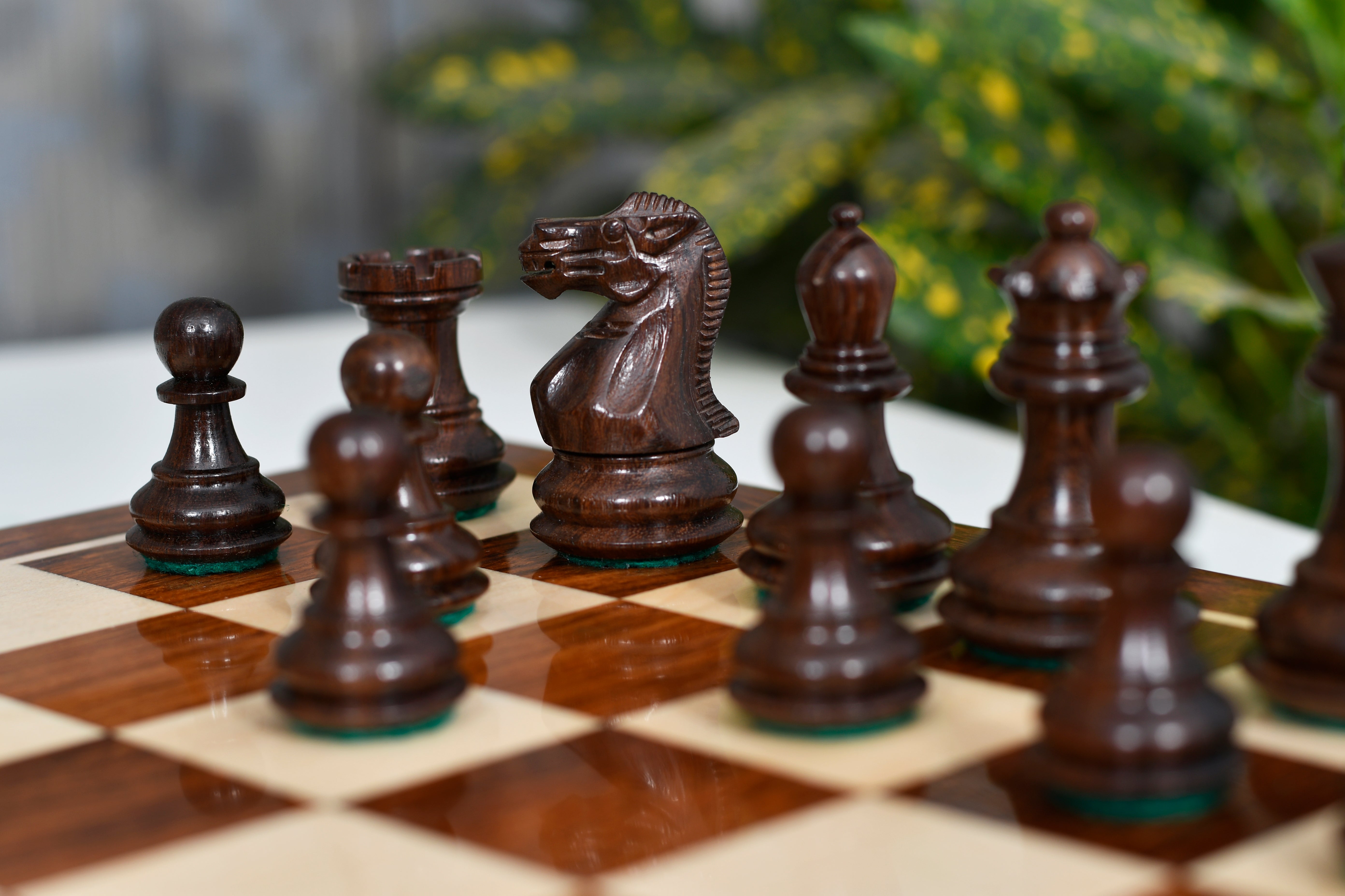 Boxwood Staunton chess pieces from the Collector Series, 30mm king base