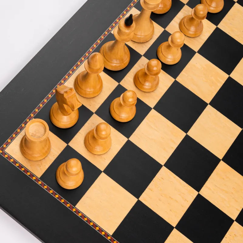 Ferrer Queens Gambit Official Chess Set
