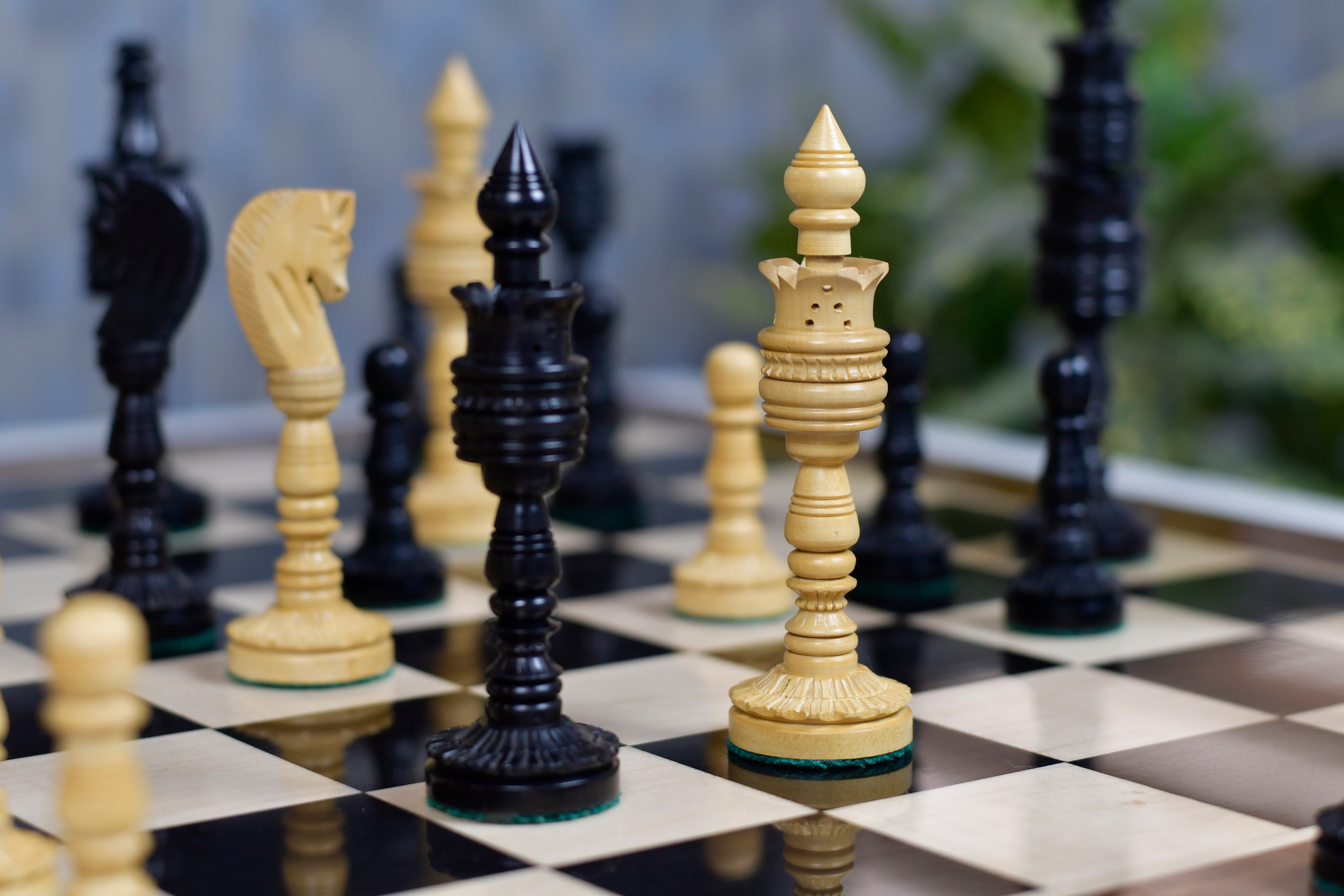 Lotus Series ebony chess pieces, 34 chessmen with a 156mm king