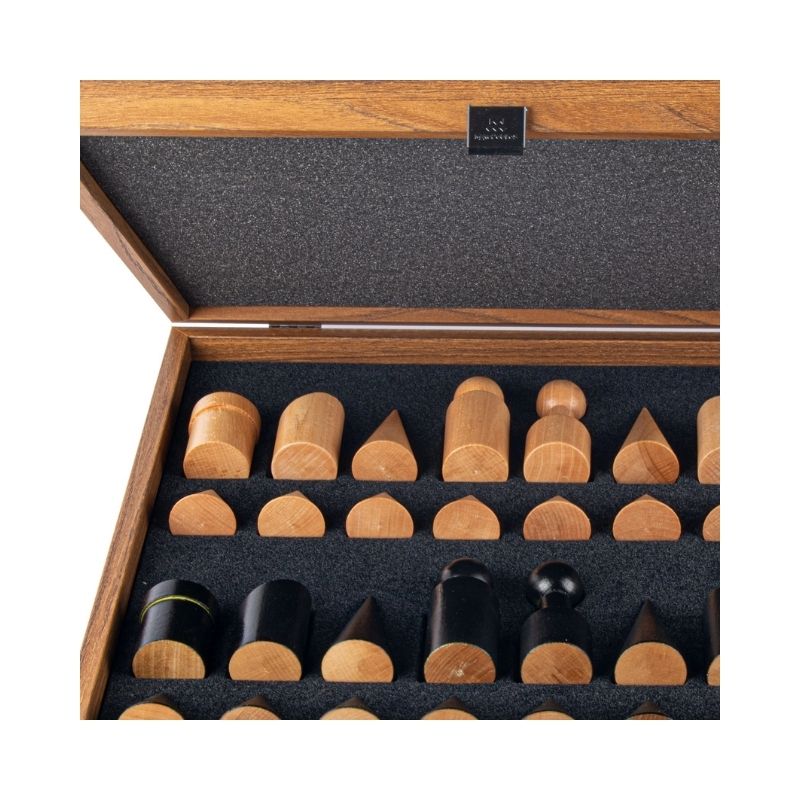 Manopoulos Bauhaus Style Chess Set