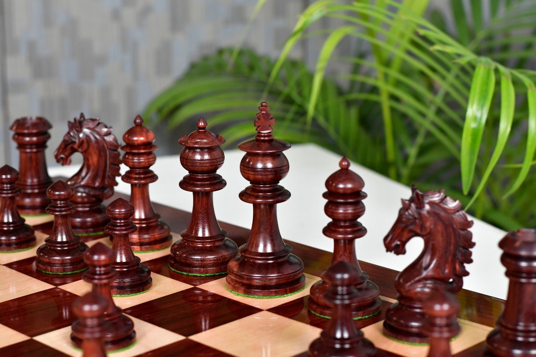 Artisan Knight wooden chess pieces, 114mm king, Bud Rosewood finish