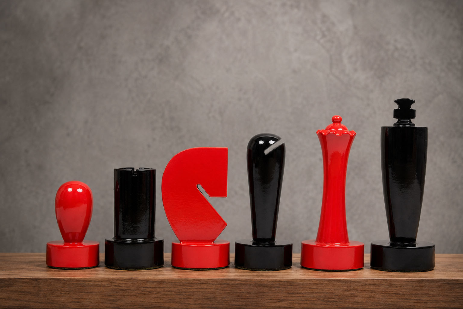 Sterling Chess Berliner Minimalist chess pieces in red and black painted boxwood, 95mm king