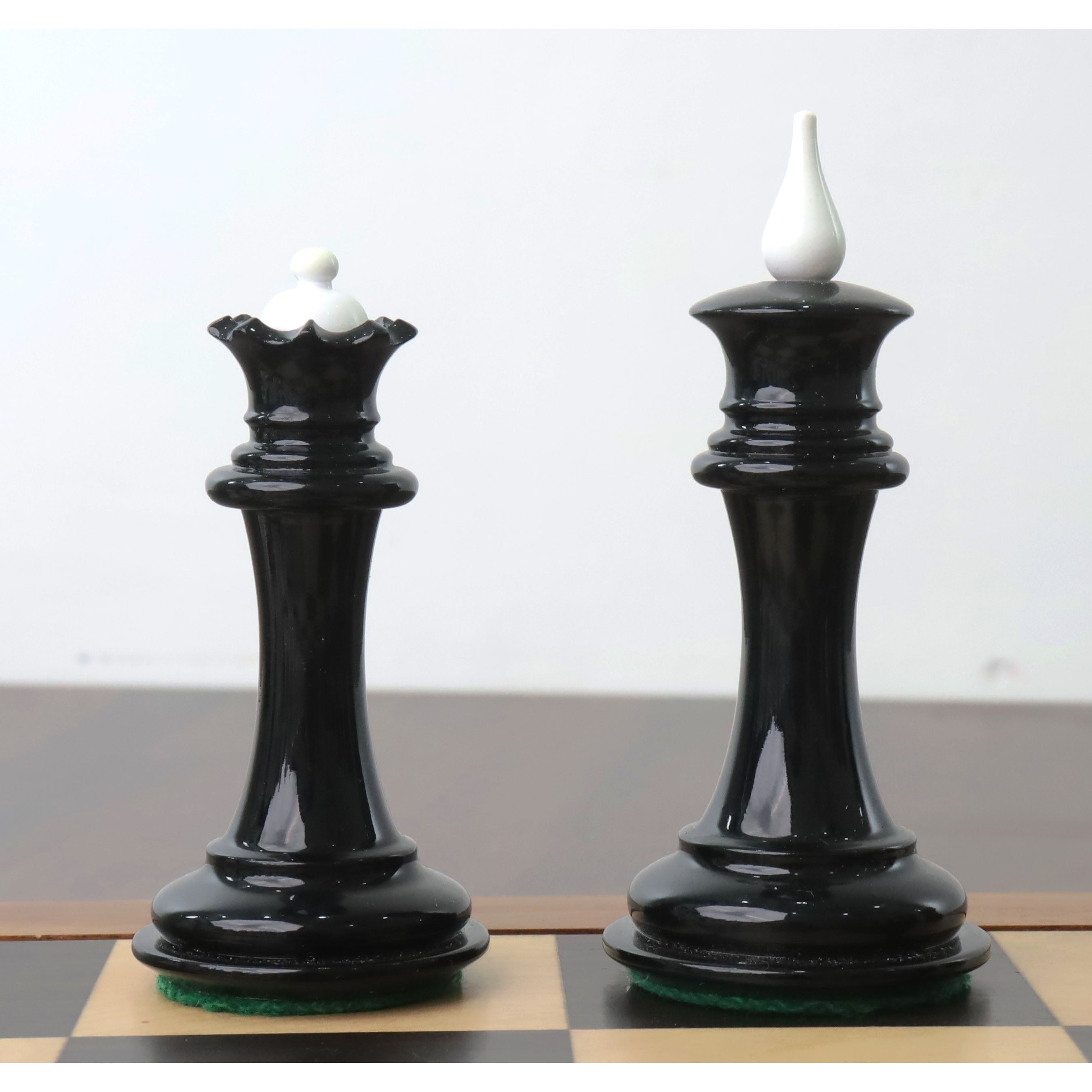 1940s' Soviet Reproduced Lacquered Boxwood 102mm Chess Pieces