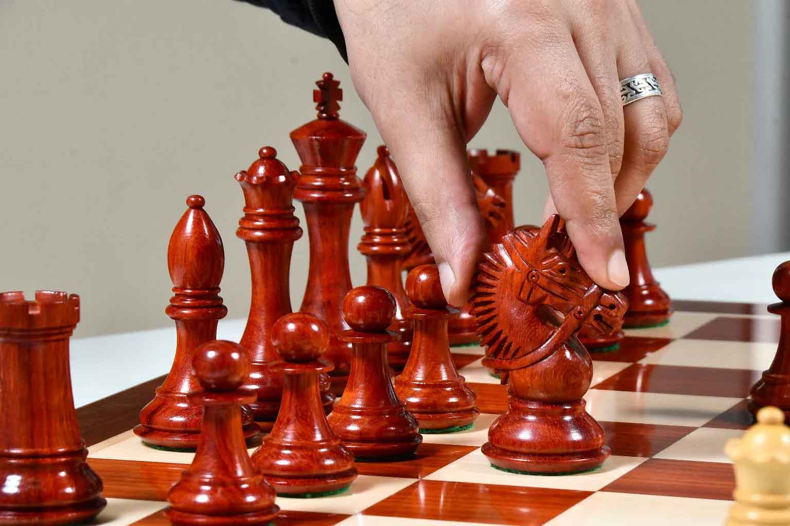 American Bridle wooden chess pieces, 107mm king, Bud Rosewood finish