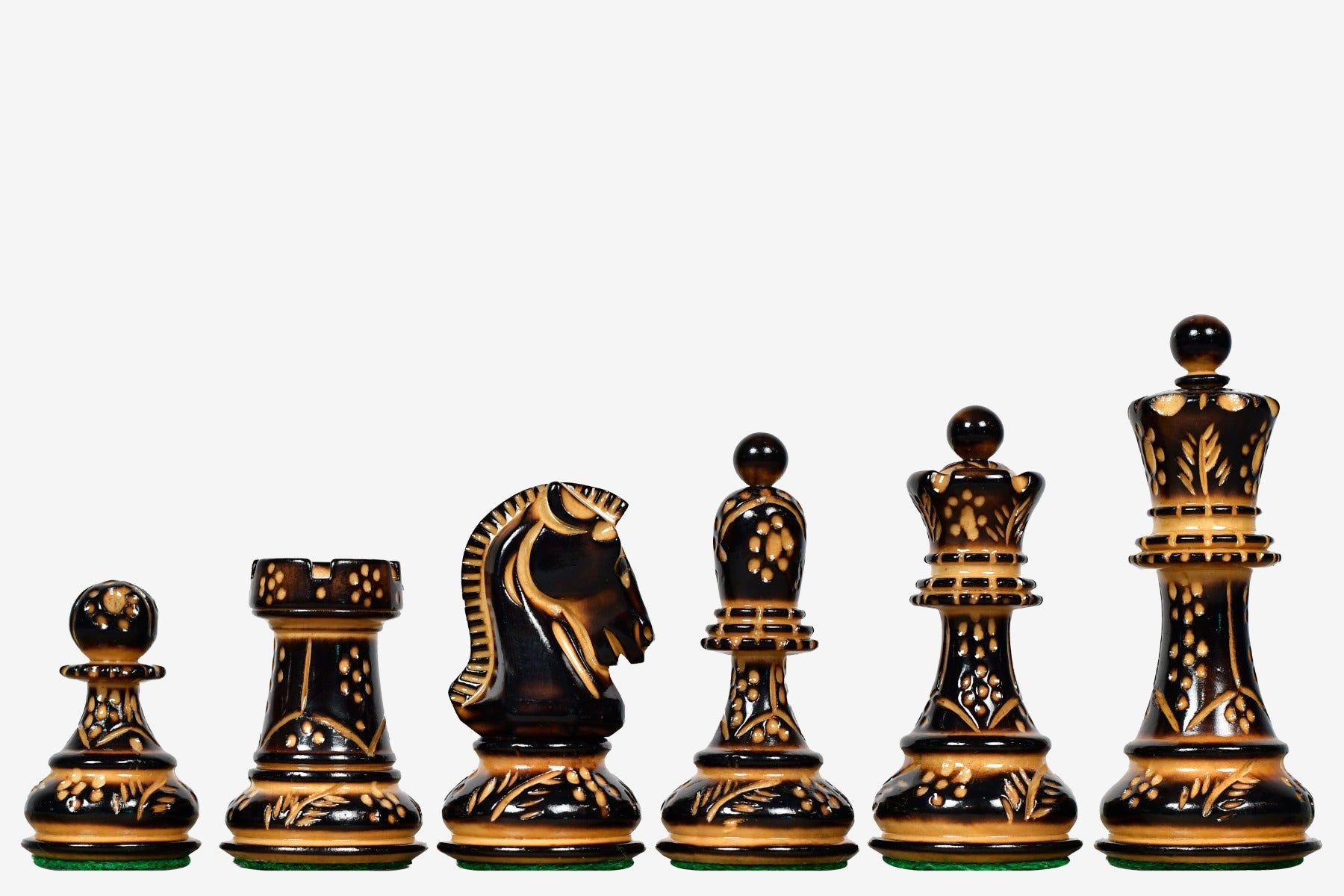 Lacquered burnt boxwood and natural boxwood Dubrovnik chess pieces, 34 pieces