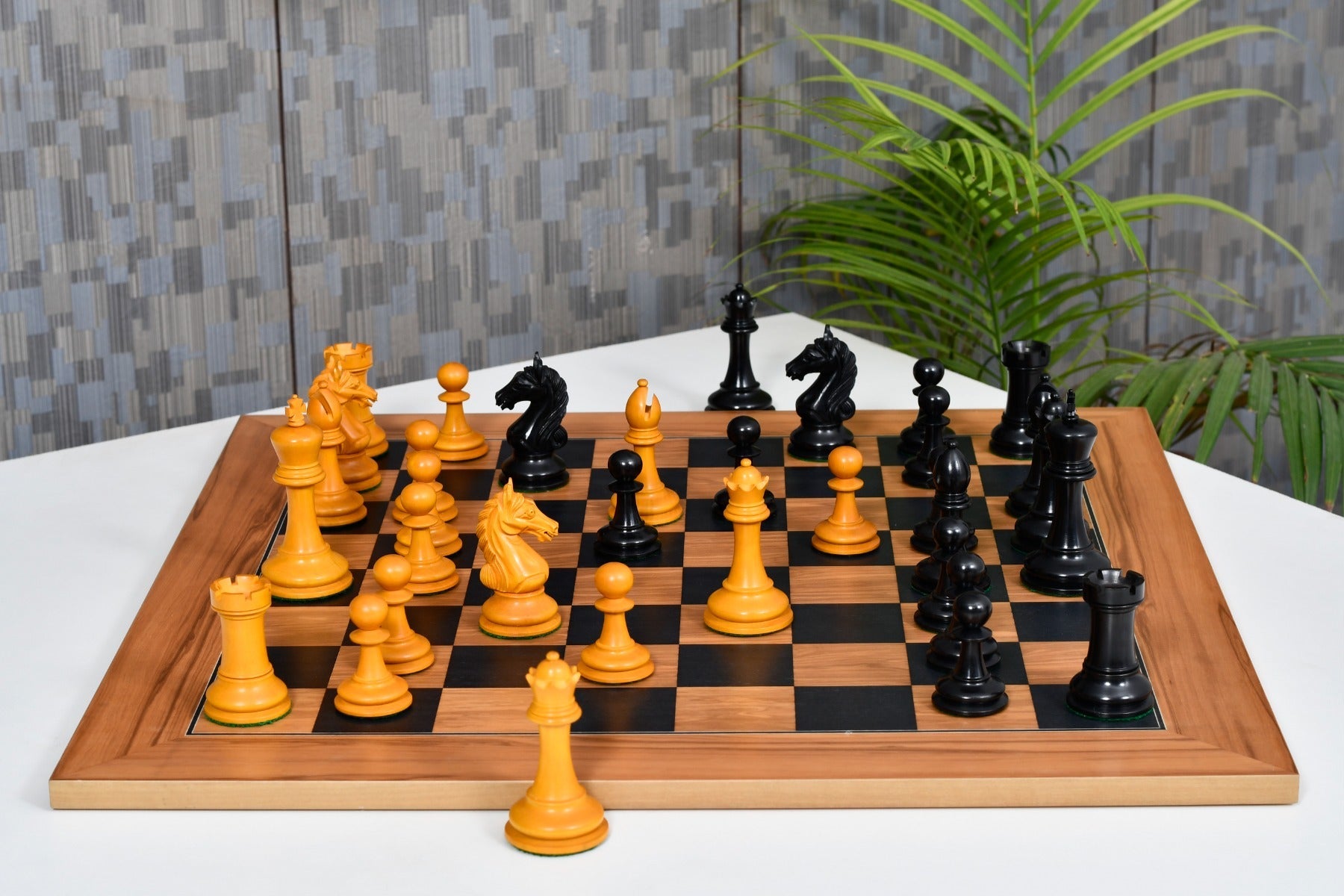 Ancient Indian Warrior luxury chess pieces with two spare queens