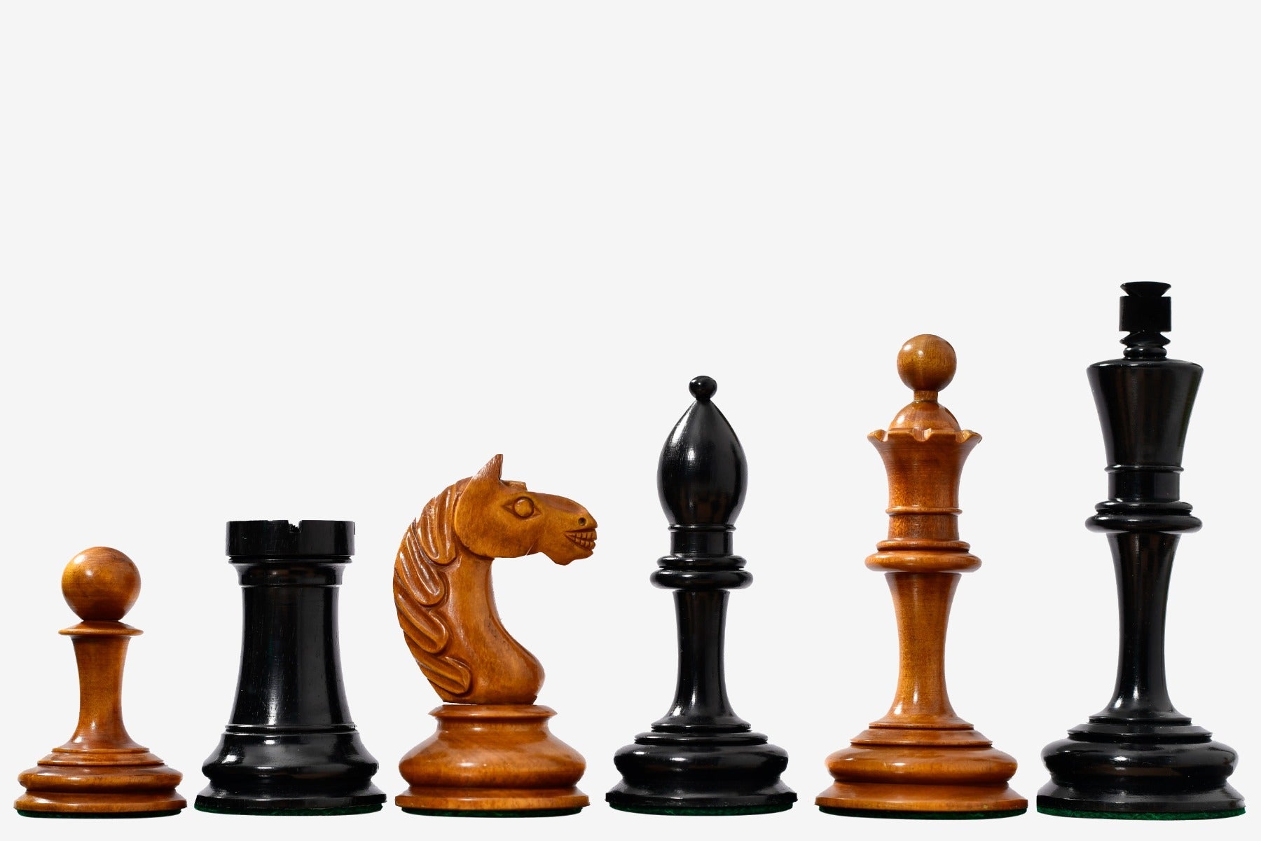 Sterling Chess 1933 Antonio Fabiano Botvinnik chess pieces in ebony and antique boxwood, 98mm king