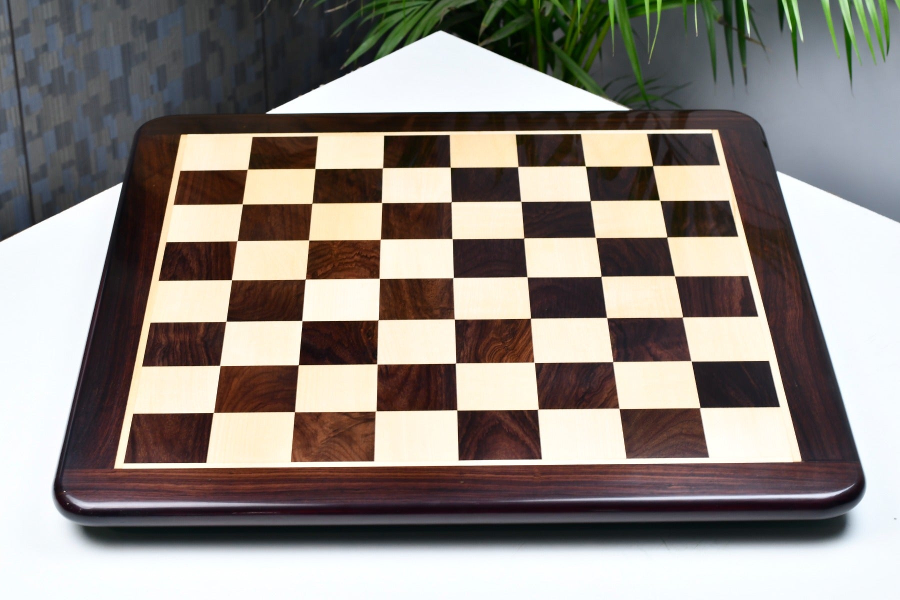 Indian rosewood and maple chess board, edge view