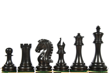 Ebonised boxwood Craftsman Knight Staunton chessmen, 3.9 inch king