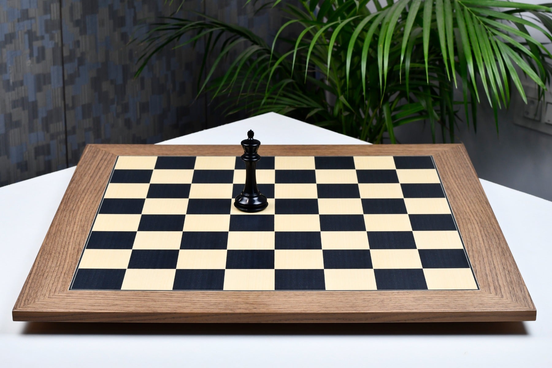 Spanish made black dyed poplar and sycamore veneer chess board