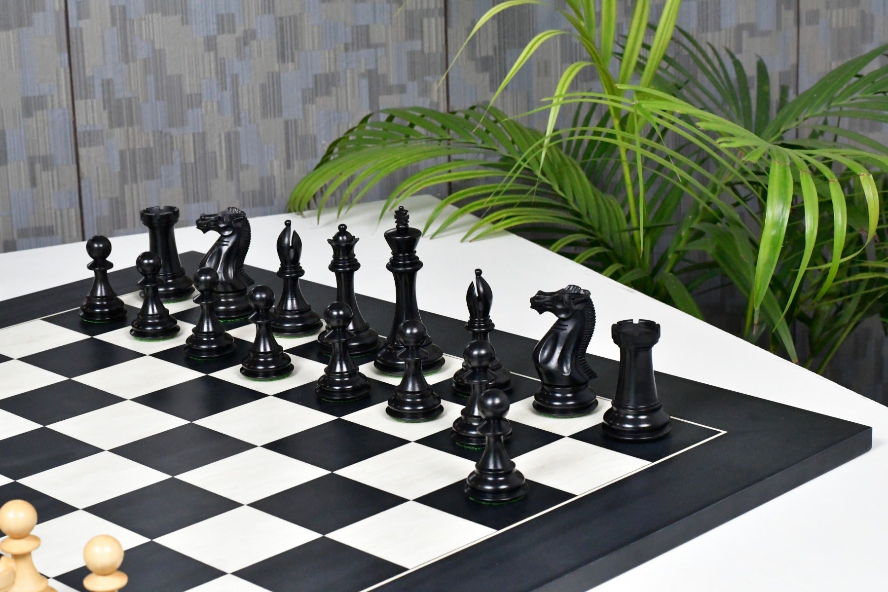 Dominator Staunton weighted chess pieces with a 103mm king in genuine ebony