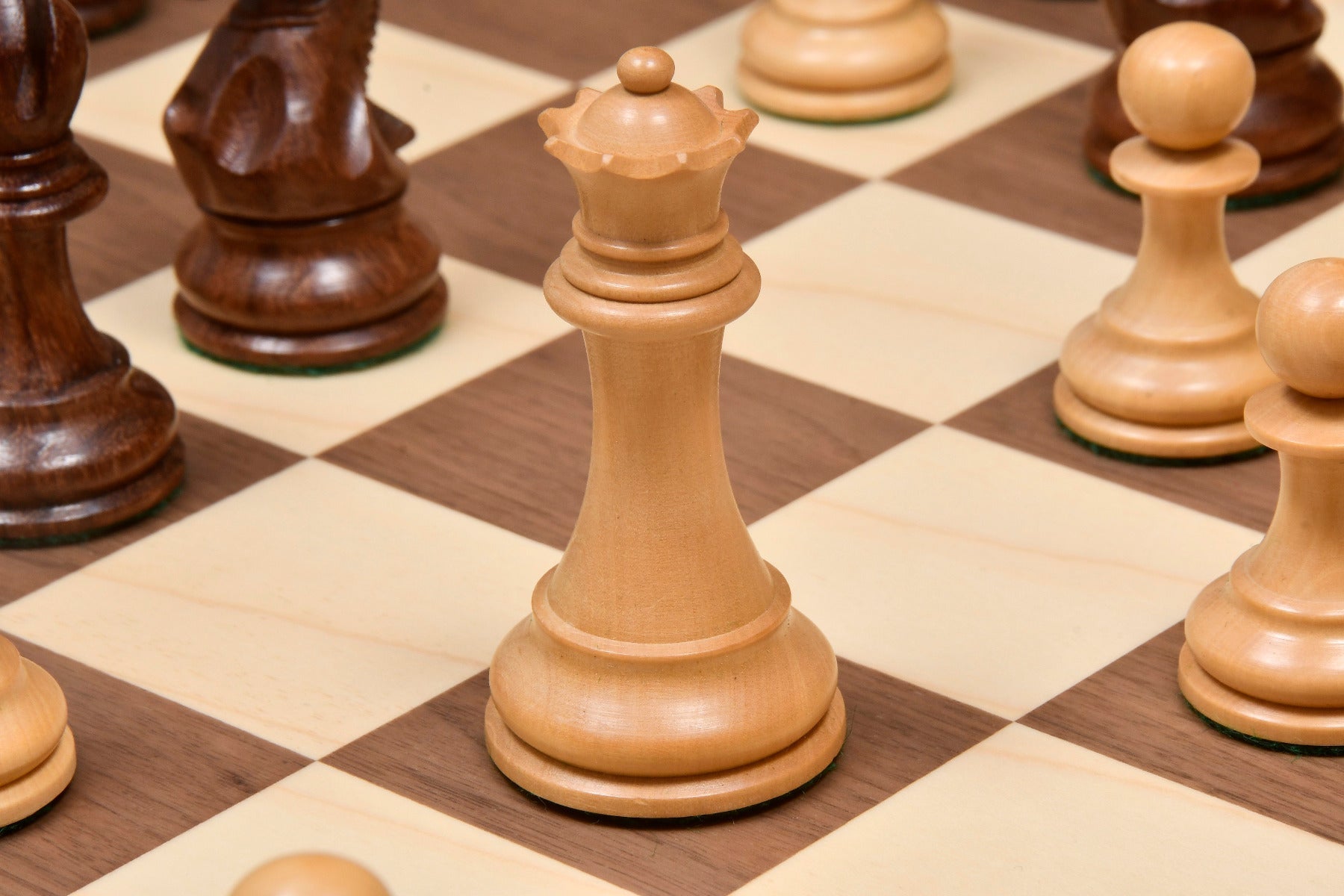 Pro Tournament Staunton wooden chess pieces, 98mm king, Sheesham finish