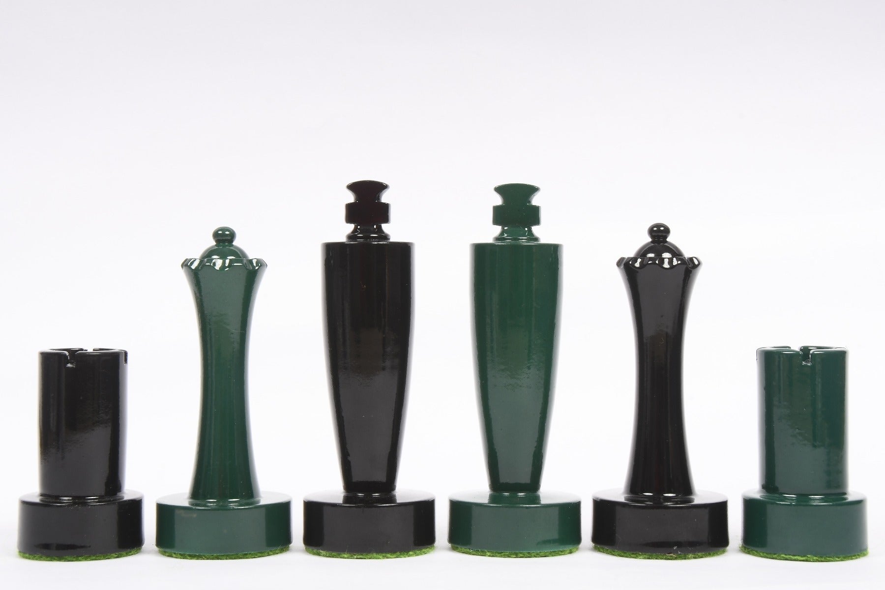 Full 34 piece Berliner Minimalist set in green and black painted boxwood