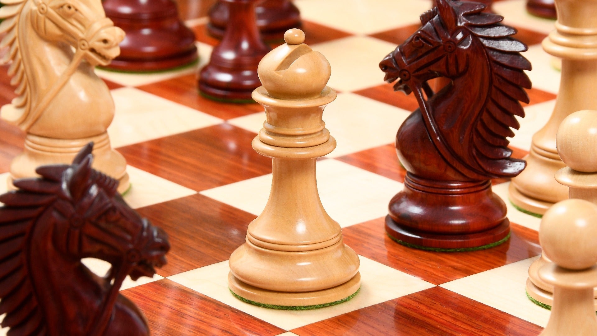 CB Bridle Series Luxury chess set, 107mm king, Bud rosewood finish with its 58cm bud rosewood and maple board