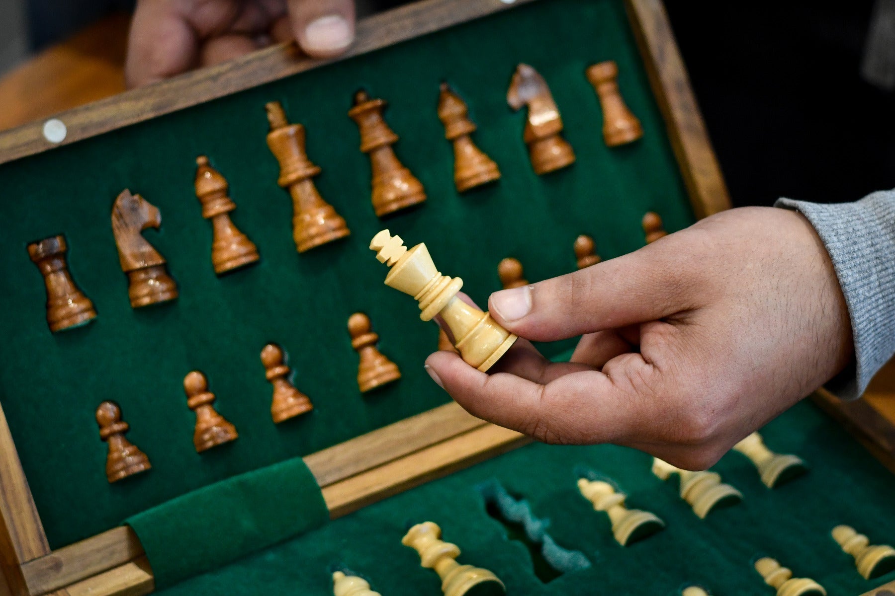 Compact folding magnetic travel chess set in sheesham and maple, Australia