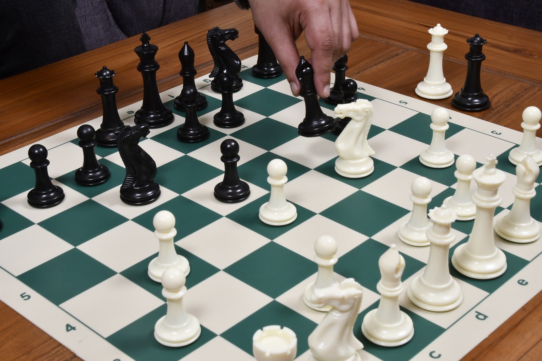 Chess Master Staunton tournament plastic chess pieces, black and ivory white solid plastic, 98mm king