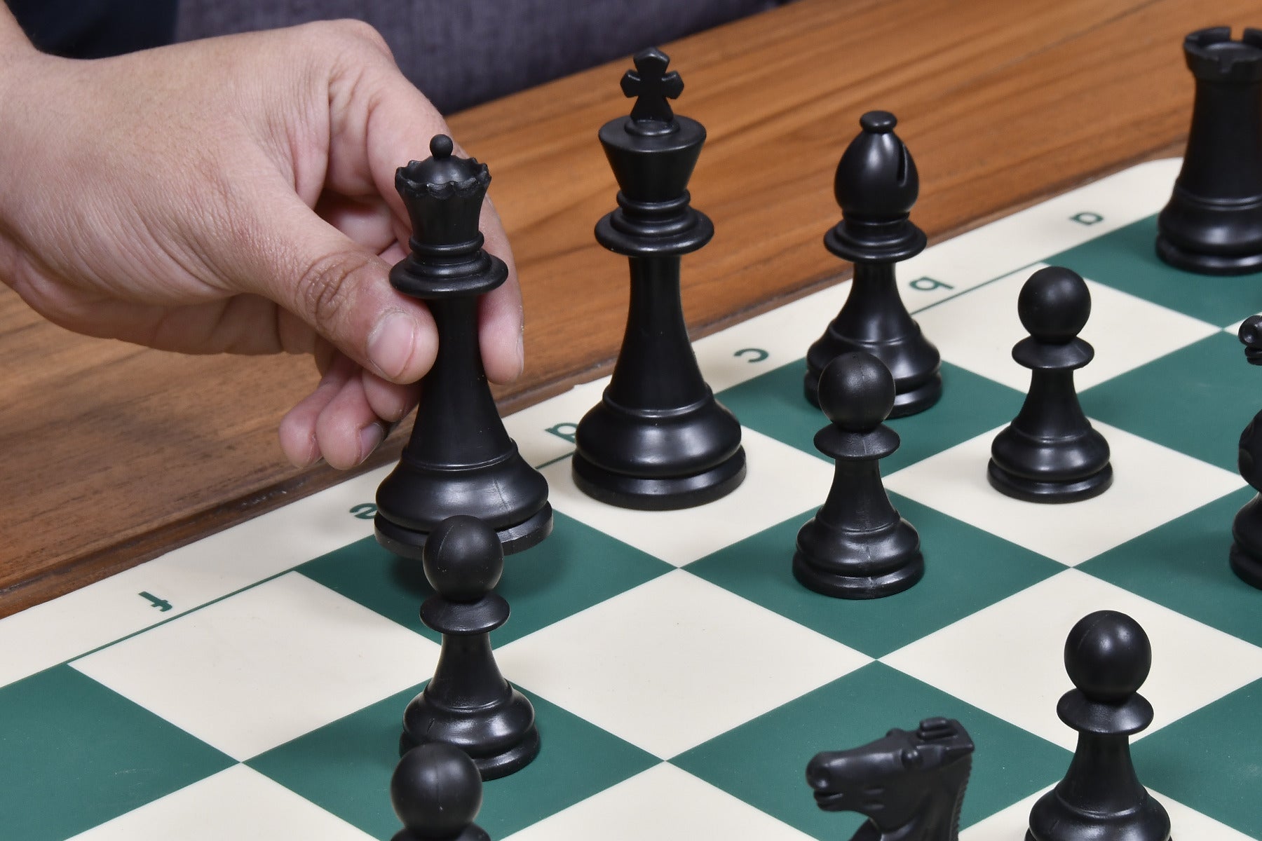 Club Series plastic chess pieces, 97mm king, felted bases