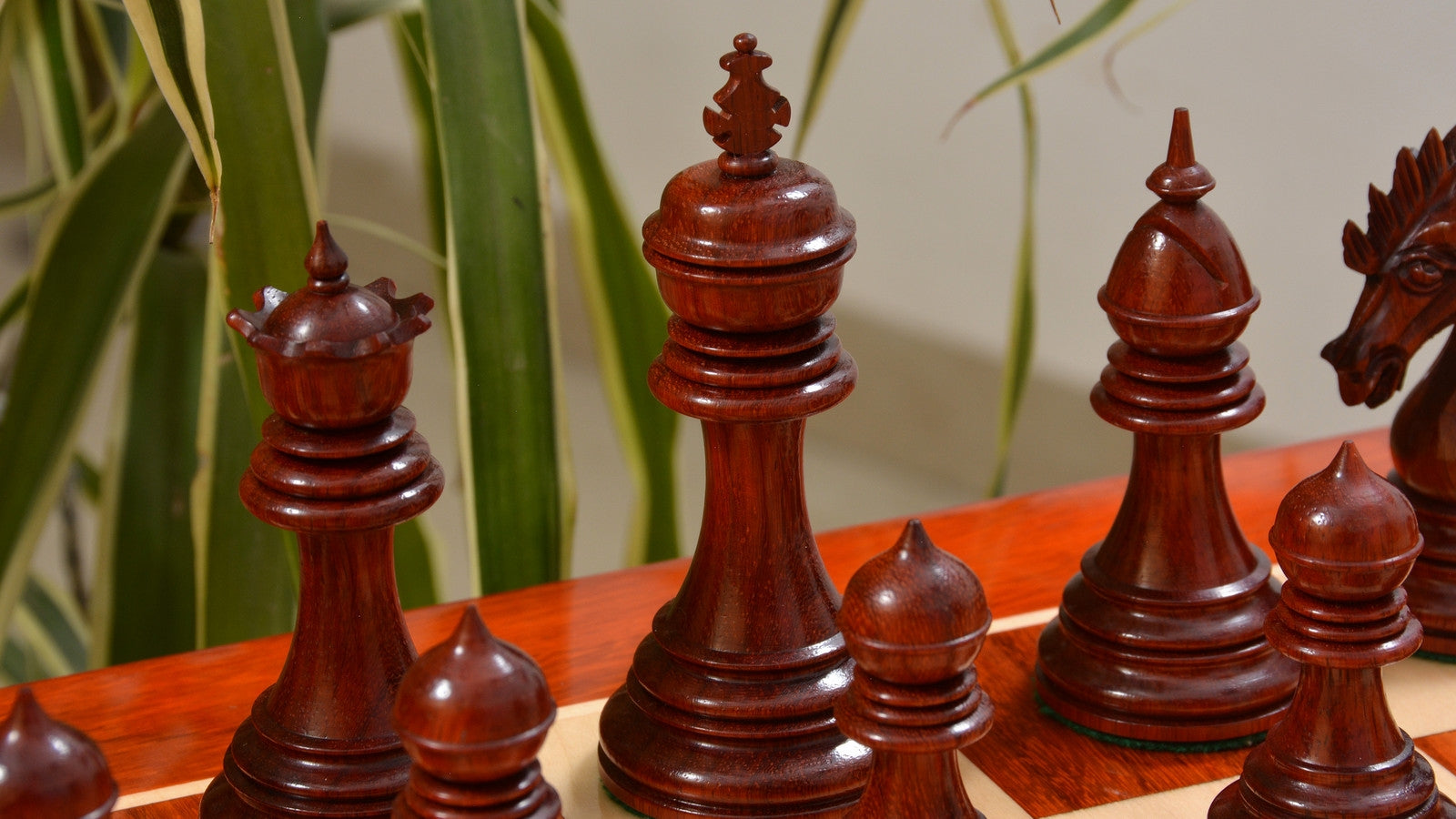 Ferocious Elite Series chess set at 111mm, Bud rosewood pieces with the included board