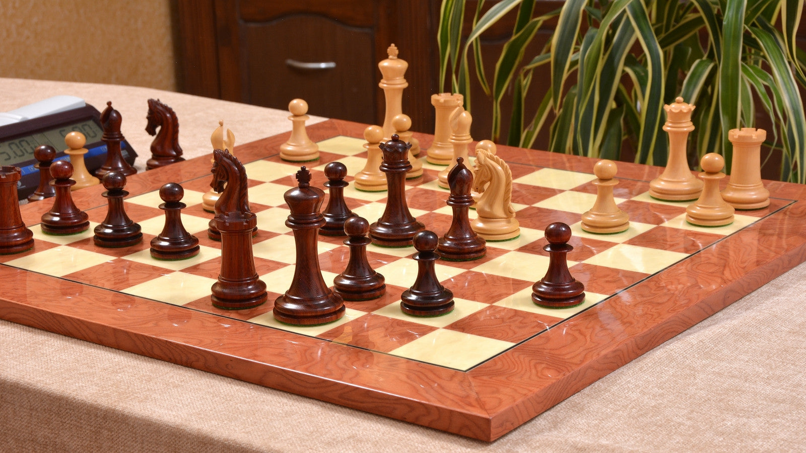 Imperial Collector Sinquefield Cup 2014 chess set, bud rosewood and boxwood, hand carved in India