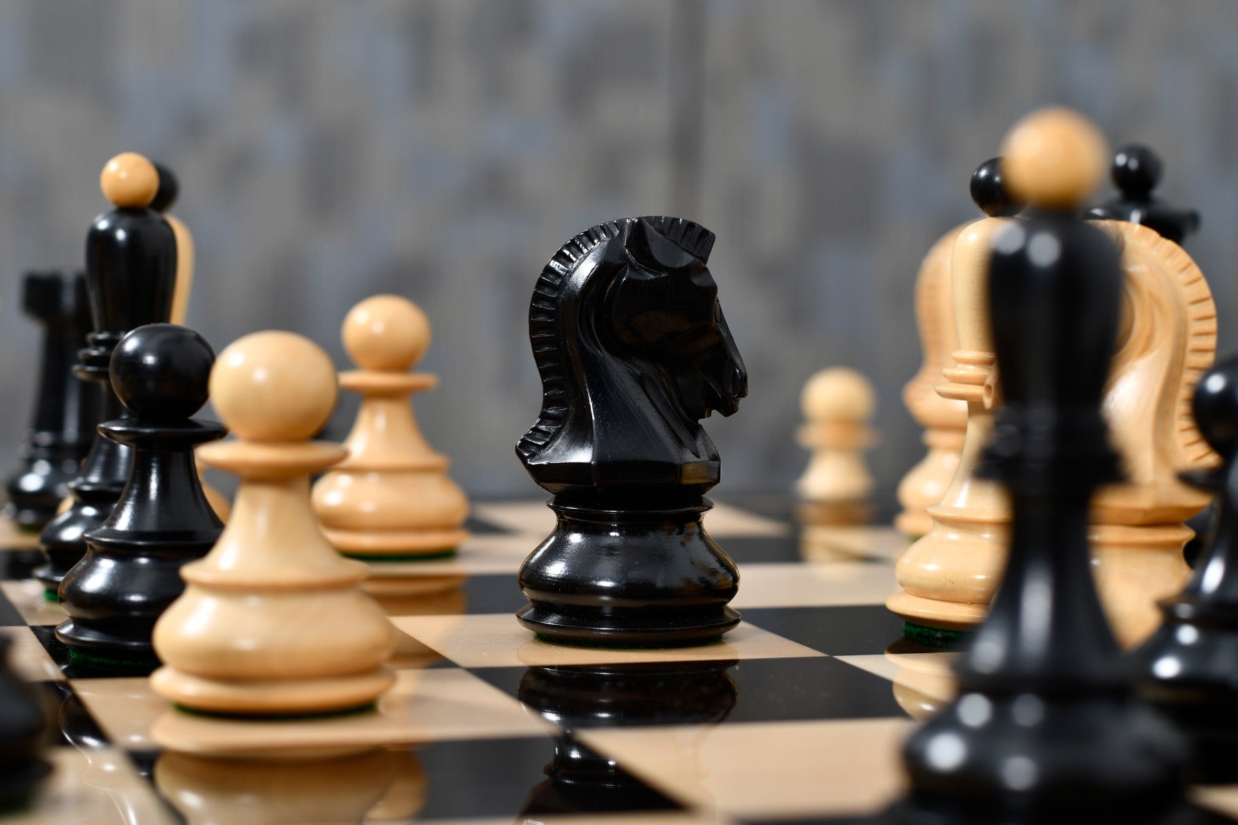 Plain ebonised boxwood Bobby Fischer Dubrovnik chess pieces available in Australia