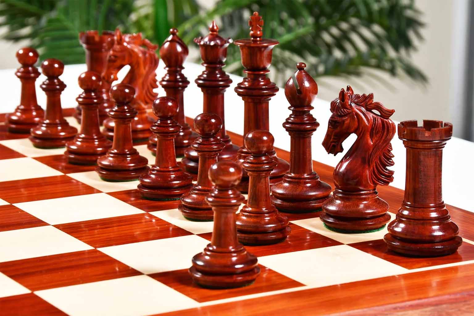 French Warrior Luxury wooden chess pieces, 113mm king, Bud rosewood finish