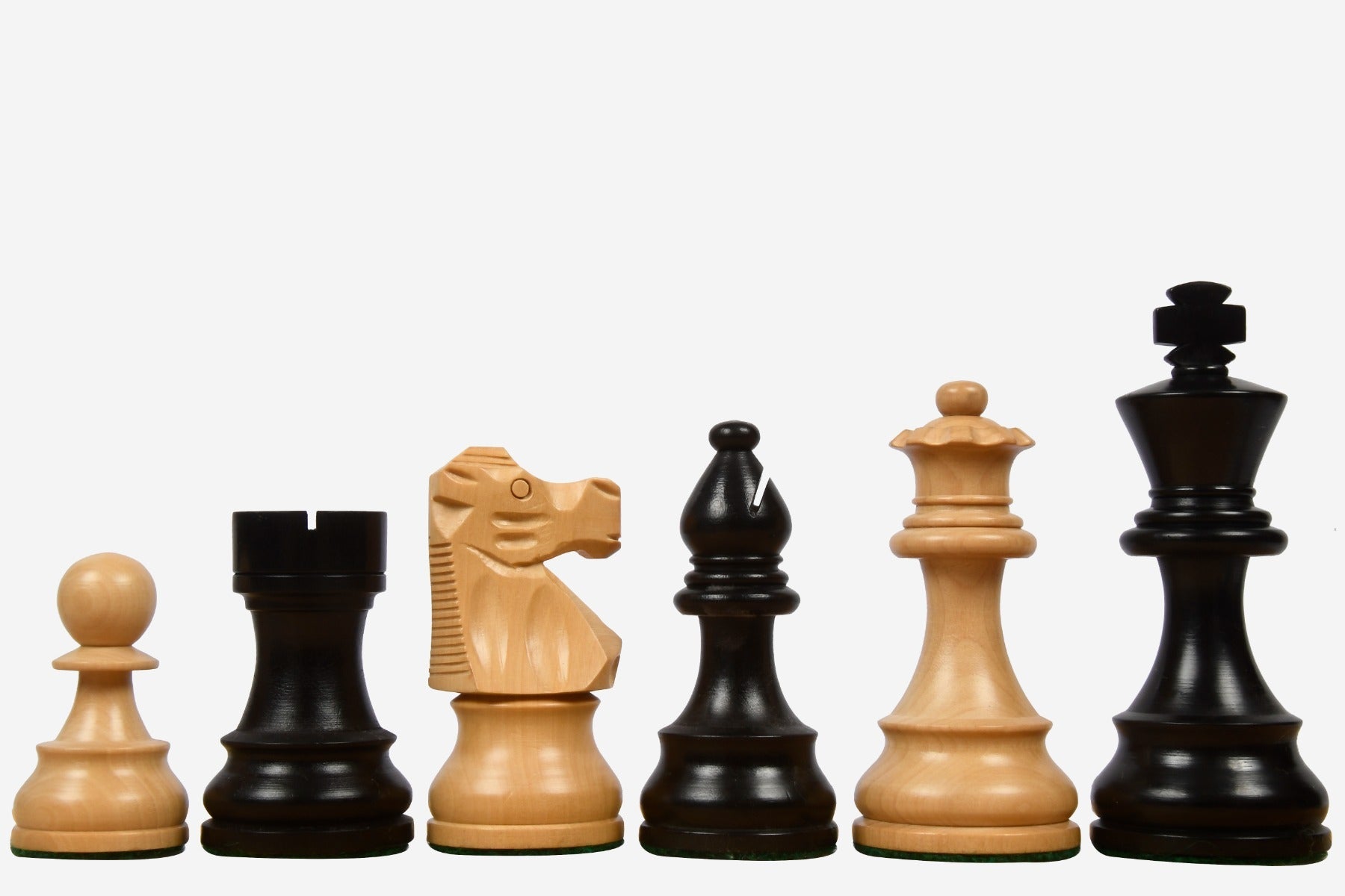 Ebonised and natural boxwood French Lardy Staunton chess pieces, 95mm king