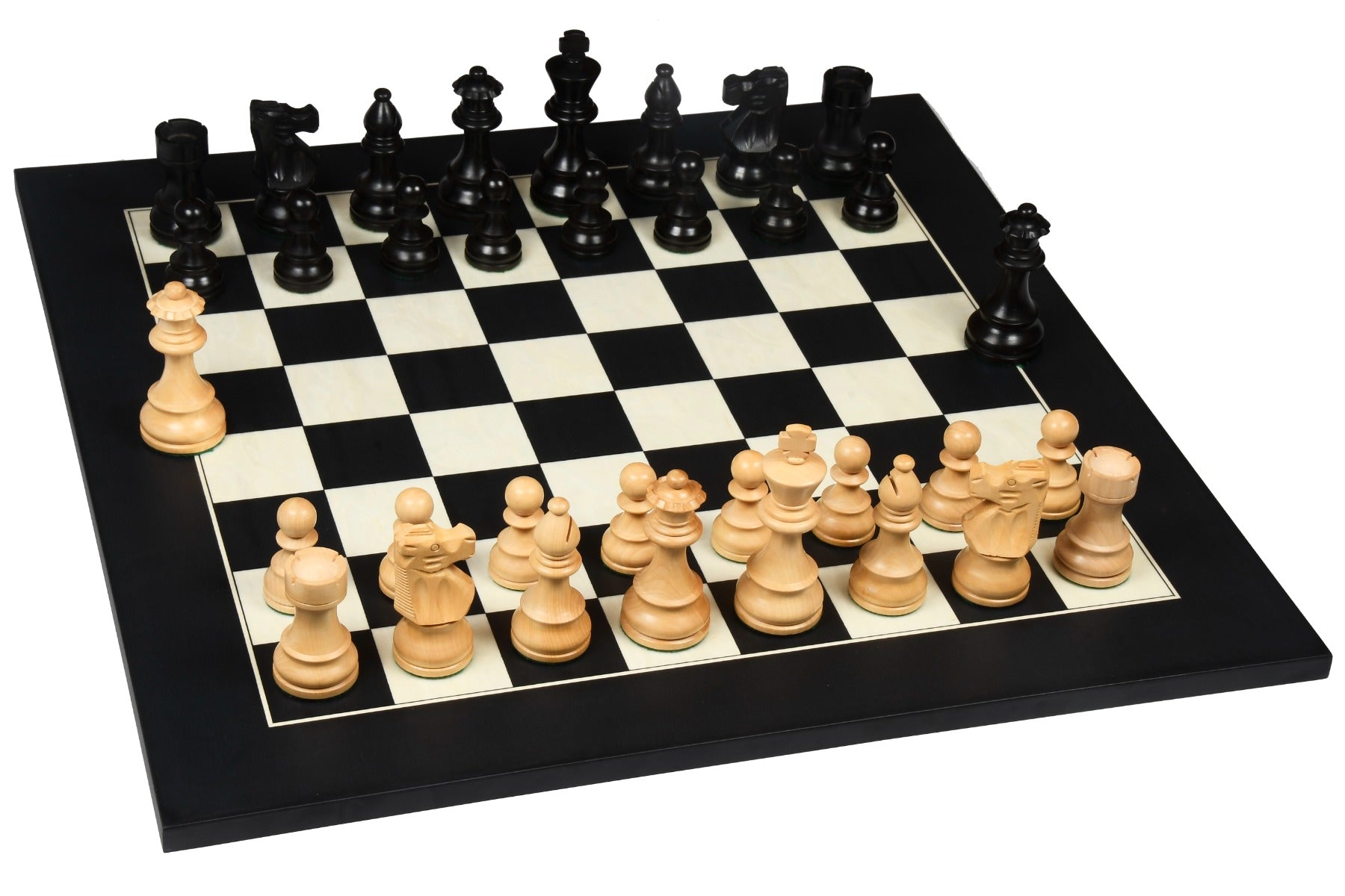 Ebonised boxwood reproduction French Lardy chess pieces, 34 piece roster