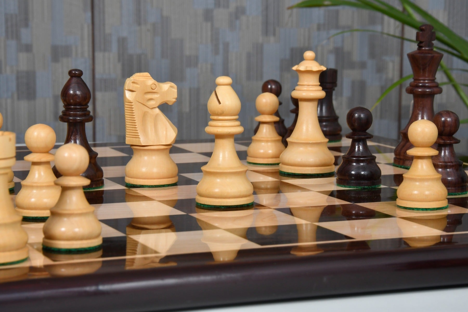 French Lardy tournament chess pieces with two spare queens