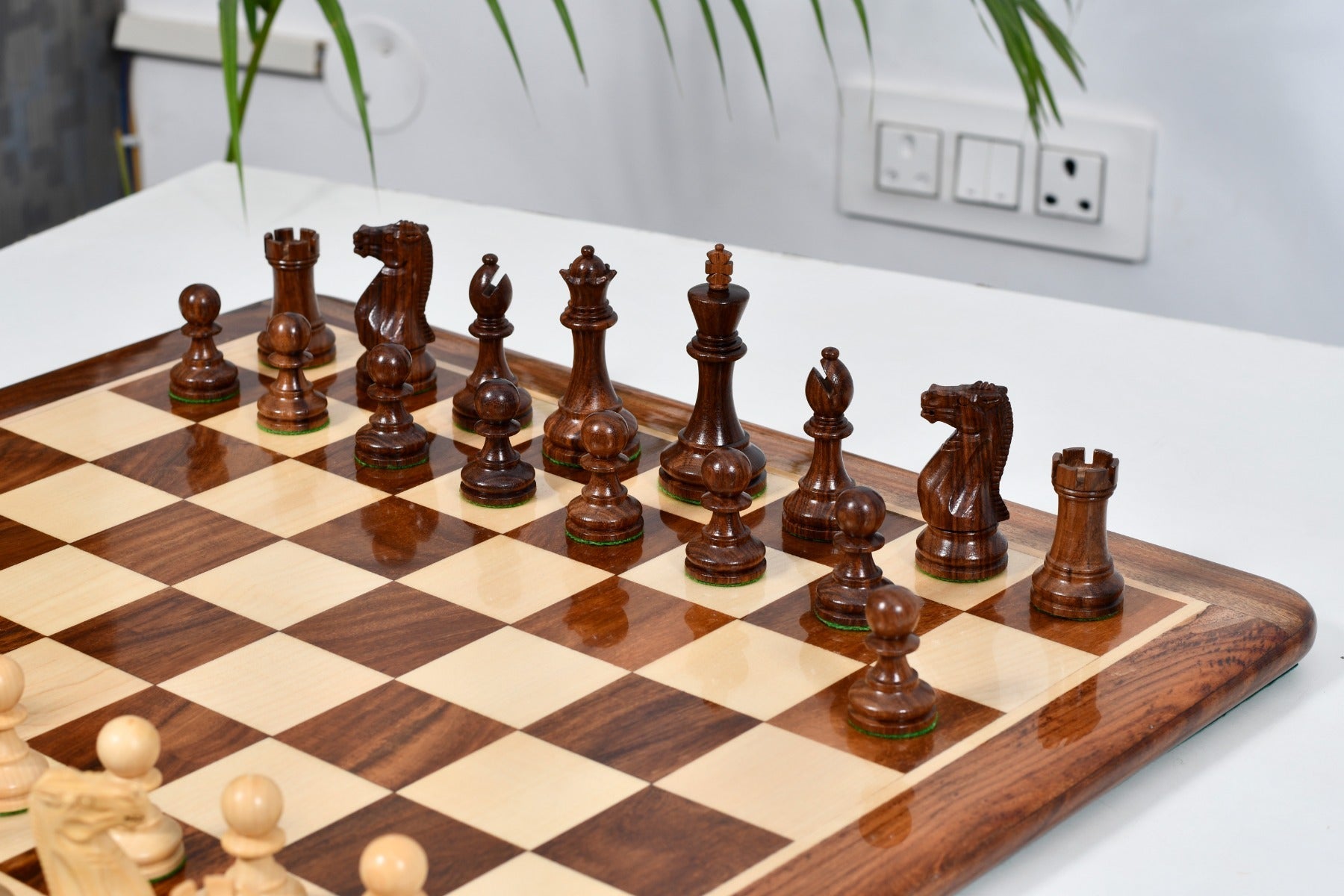 Full 34 piece Grandmaster Staunton chess set in sheesham and natural boxwood, Sterling Chess Australia