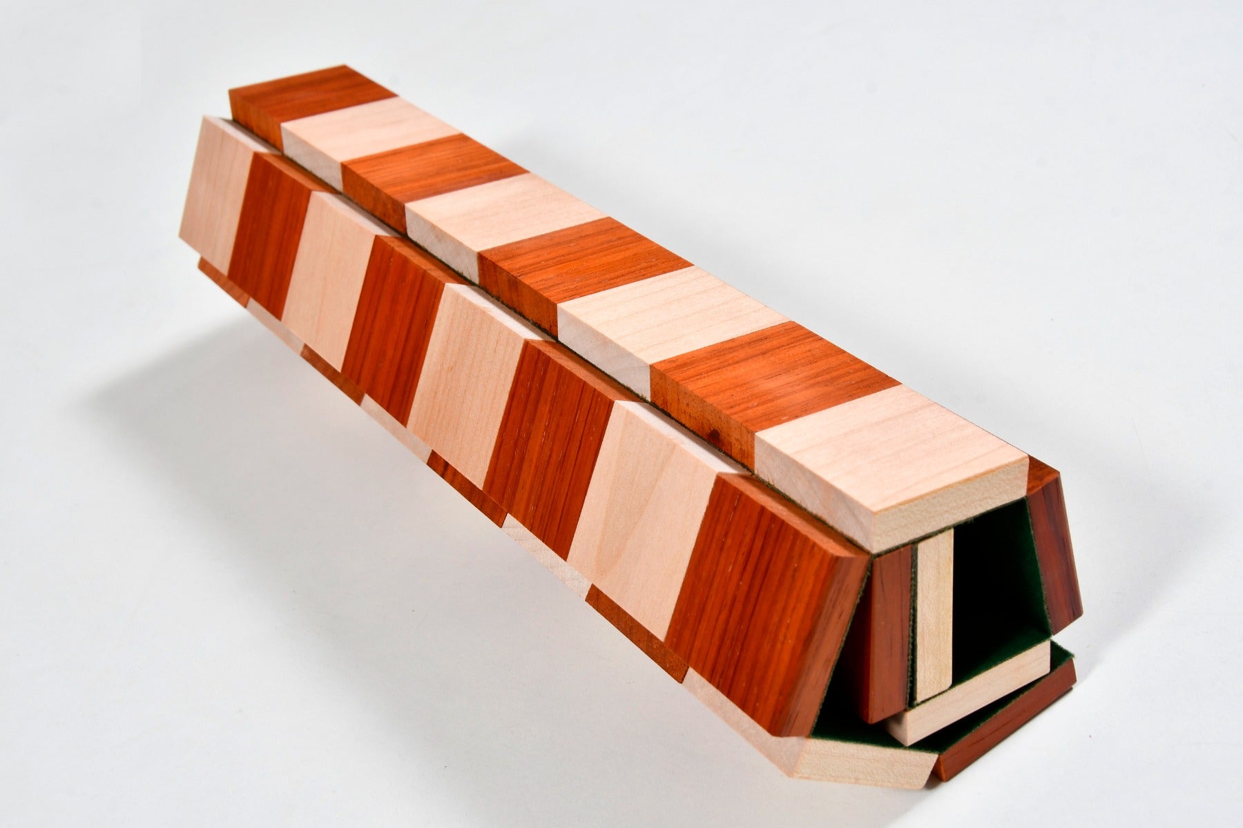 Bud rosewood and maple folding chess board, close detail of the grain