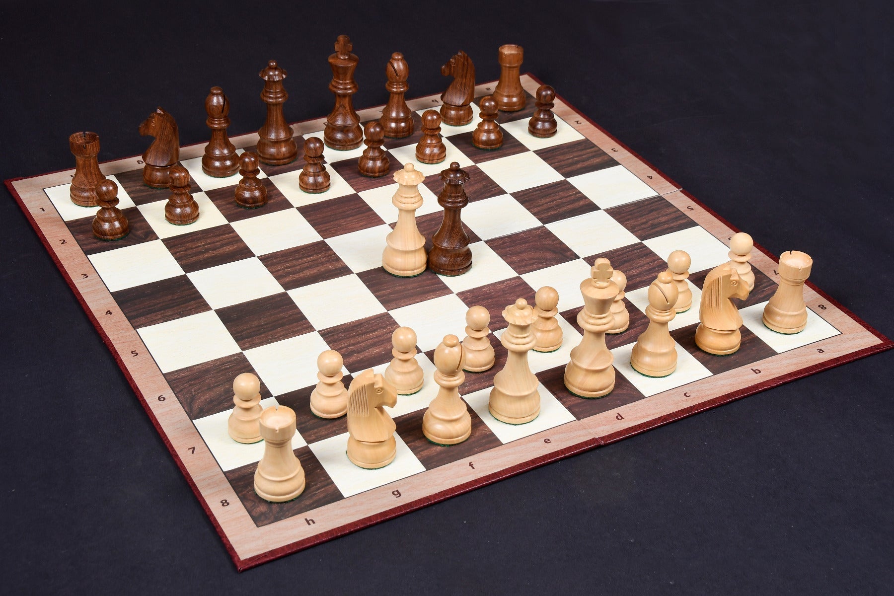 Sterling Chess Tournament German Knight chess set in sheesham and boxwood, 96mm king