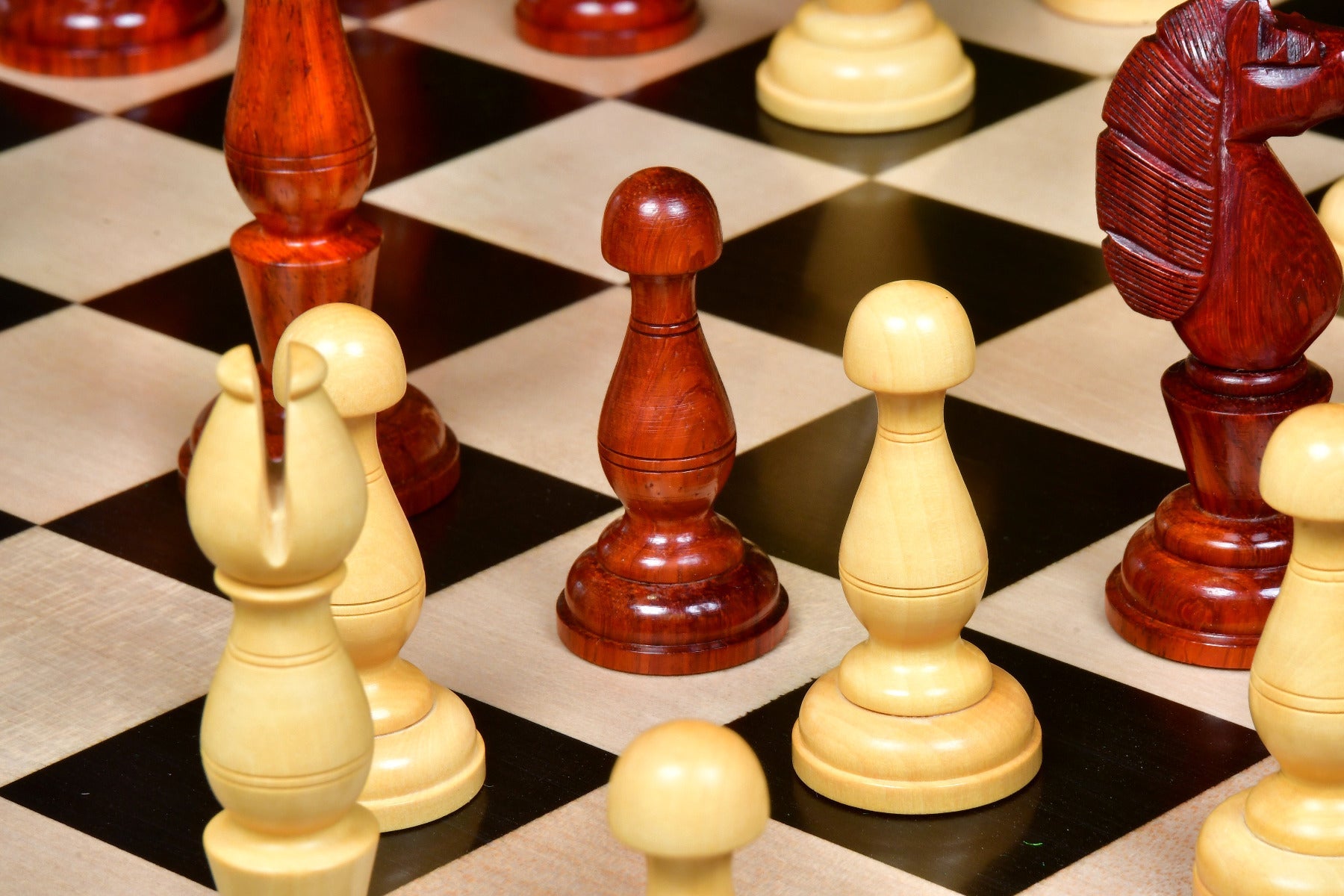 Full 34 piece Grand Divan chess pieces in bud rosewood and boxwood, Sterling Chess Australia