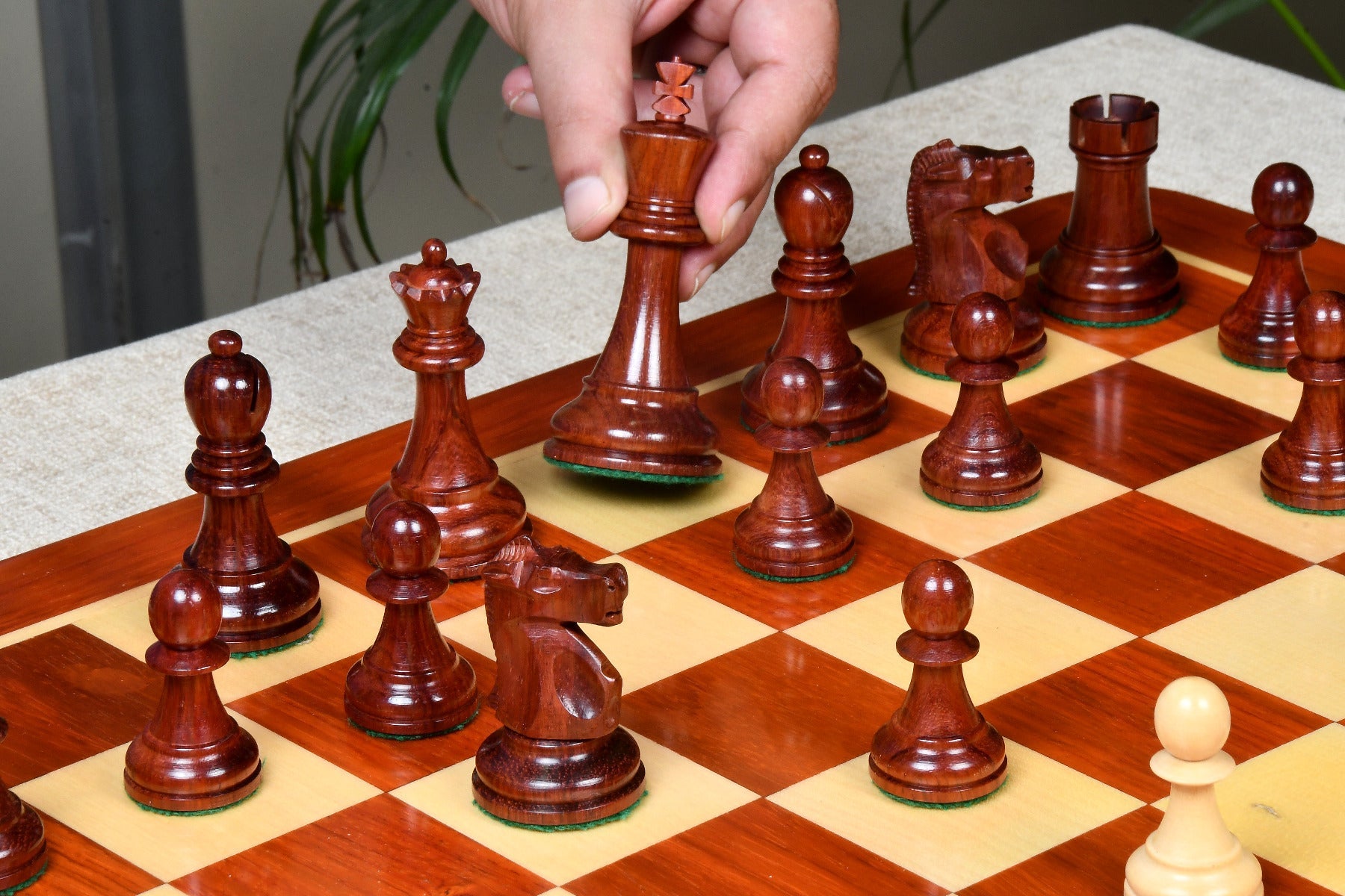 1972 Fischer Spassky wooden chess pieces, 96mm king, Bud rosewood finish