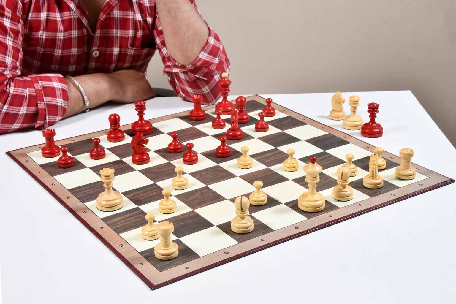 Knubbel Analysis reproduction chess pieces with two spare queens