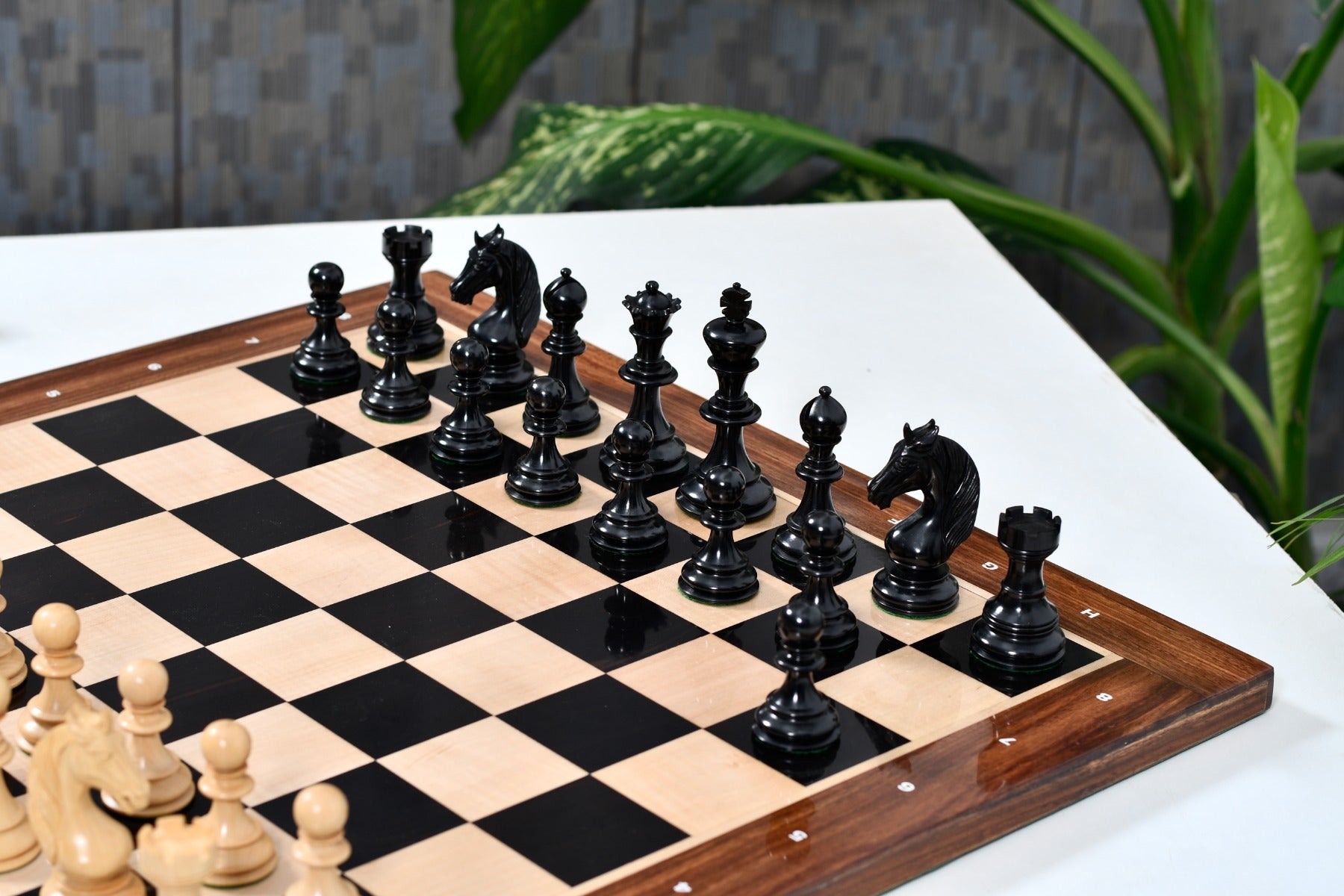Monarch's Gambit wooden chess pieces, 111mm king, Ebony finish