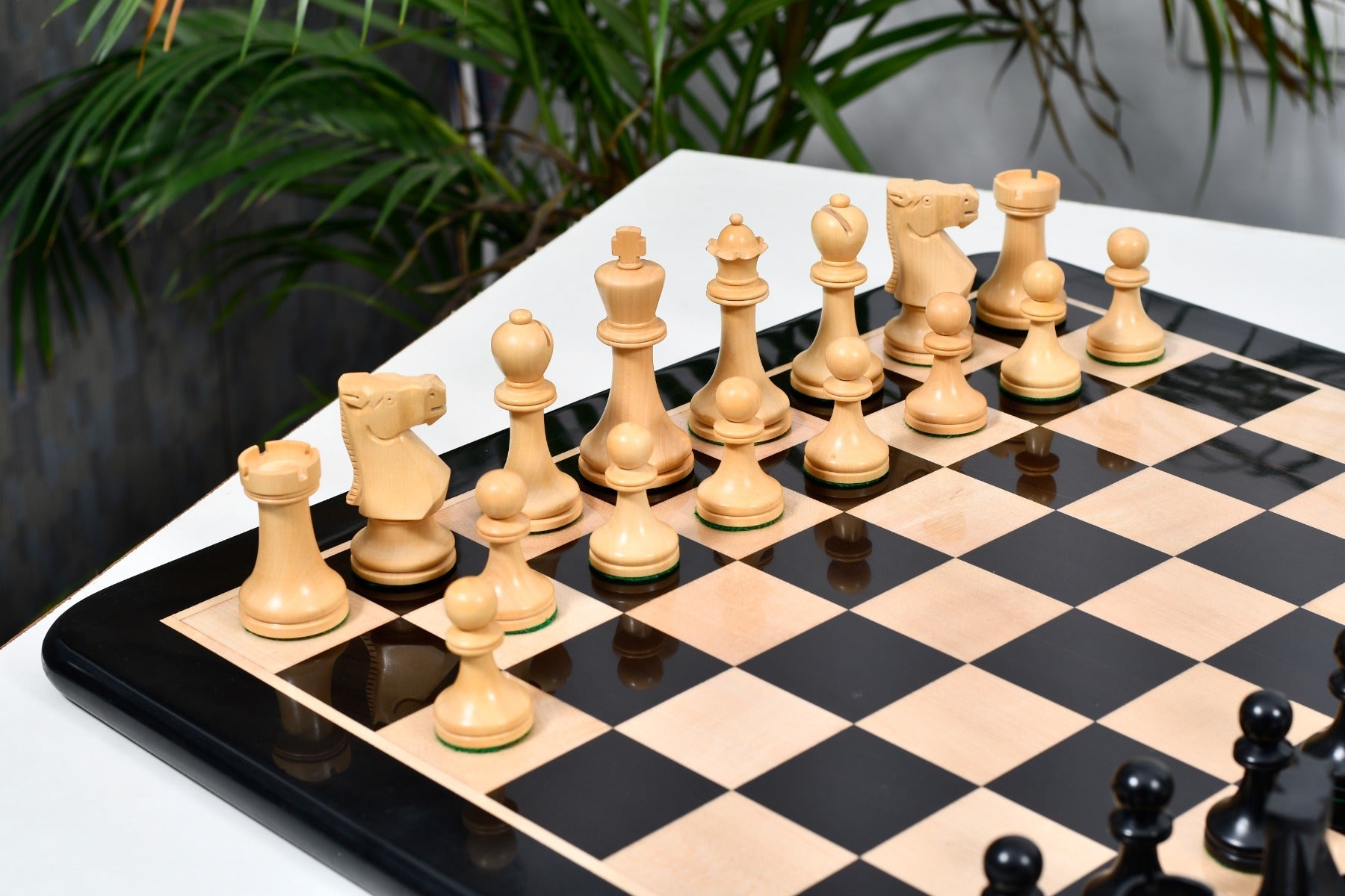 Full 34 piece Old Vintage English chess set in ebonised and natural boxwood, Sterling Chess Australia