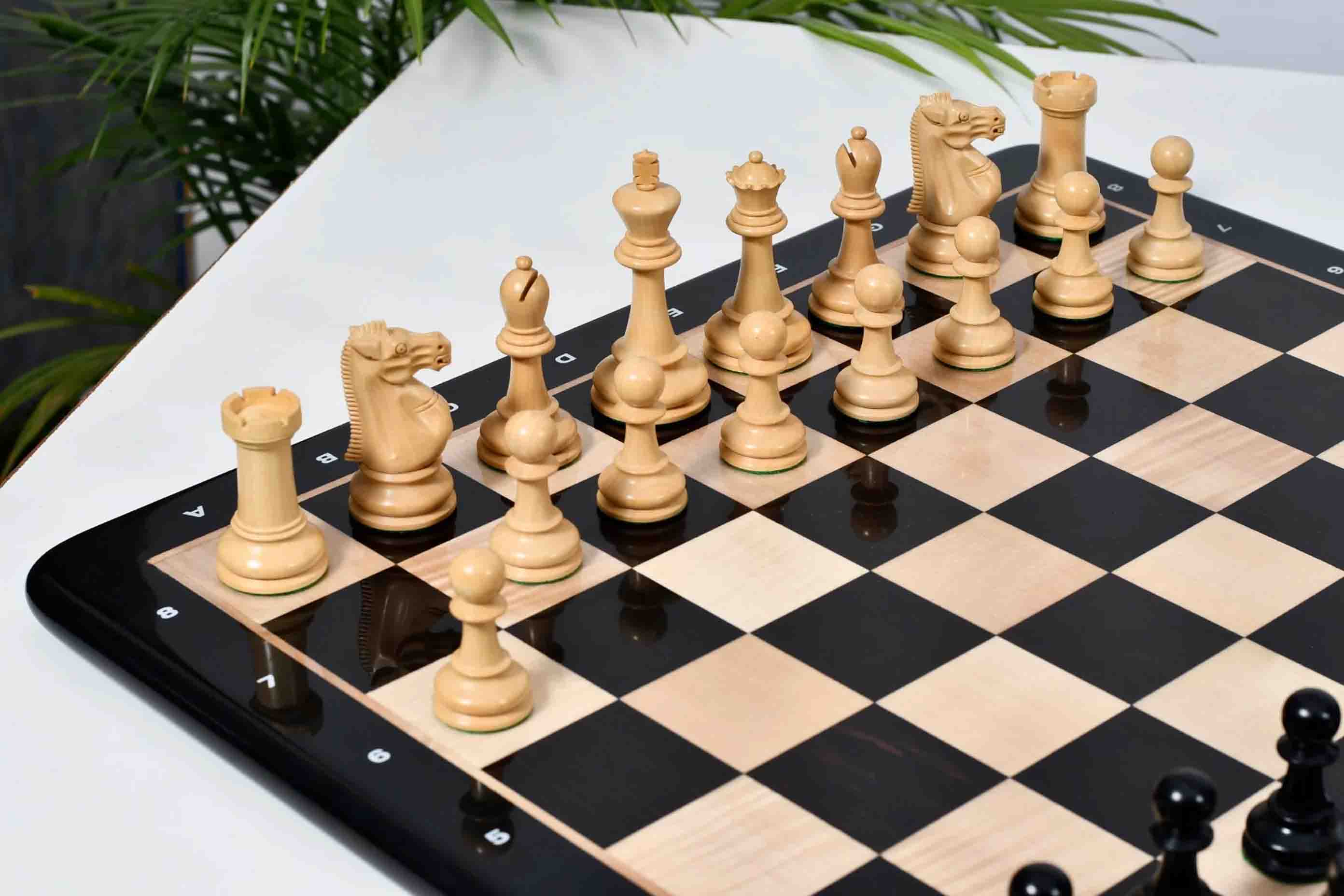 1966 17th Chess Olympiad wooden chess pieces, 99mm king, Ebonised finish