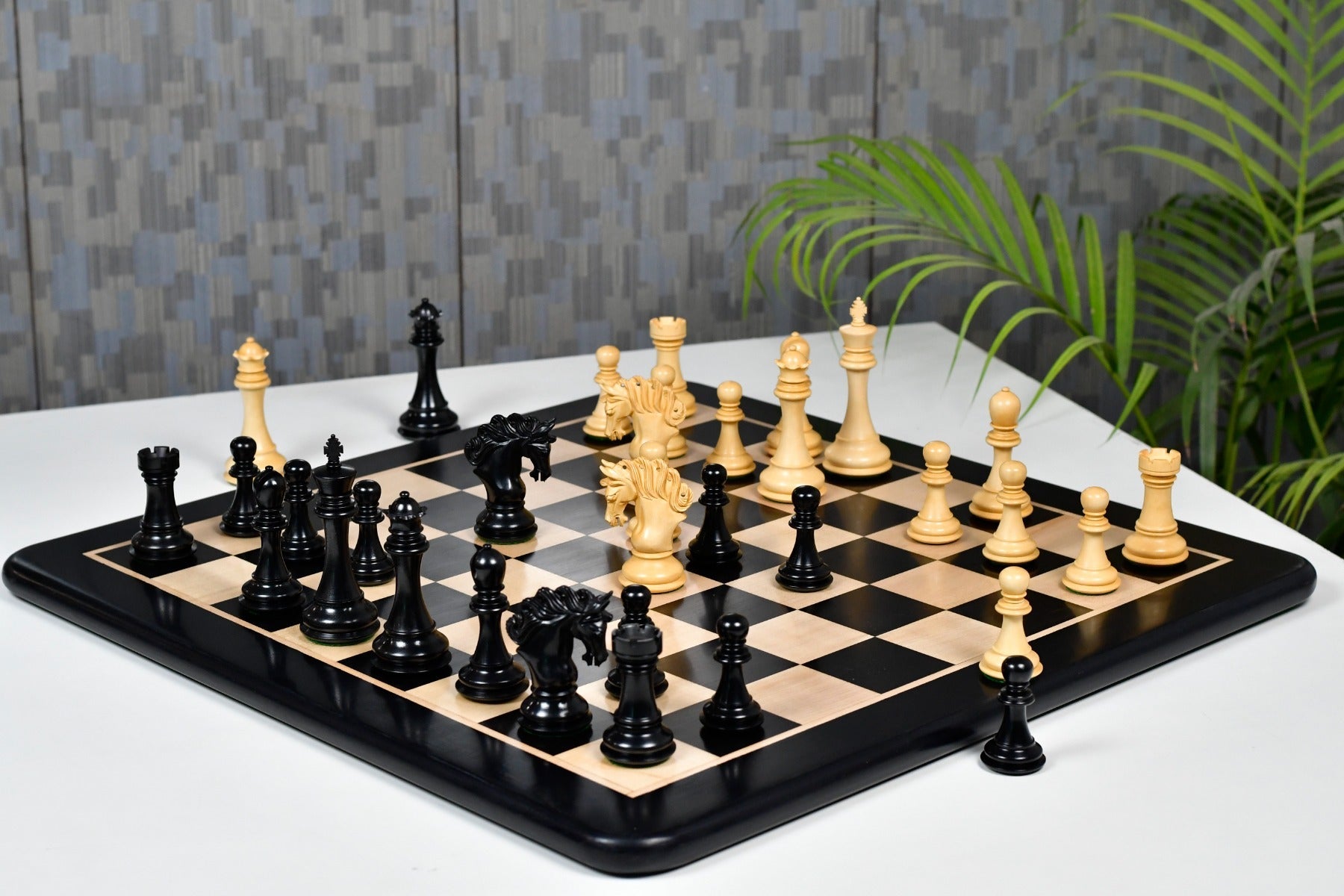 Pegasus Series Artisan V2.0 chess set at 118mm, Genuine ebony pieces with the included board