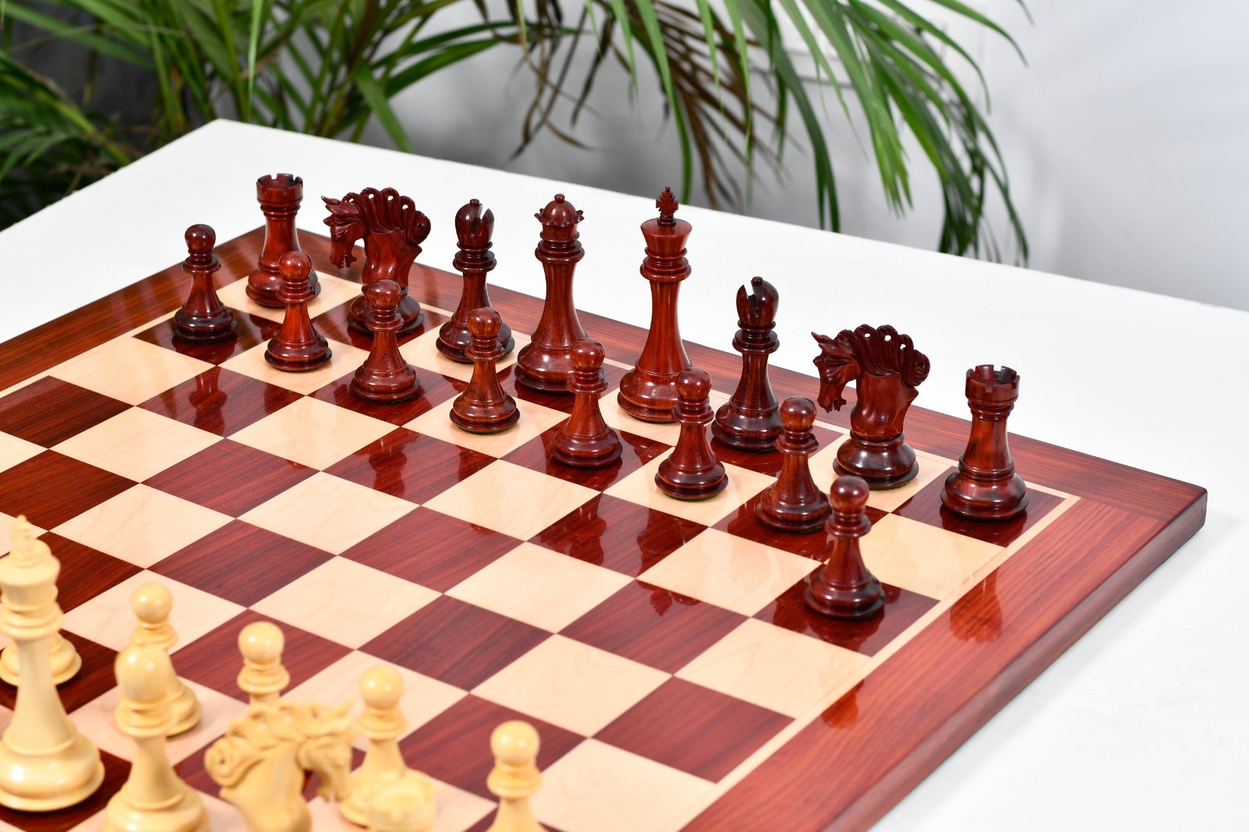 Pegasus Series Artisan Staunton chess pieces, bud rosewood and boxwood, hand carved in India