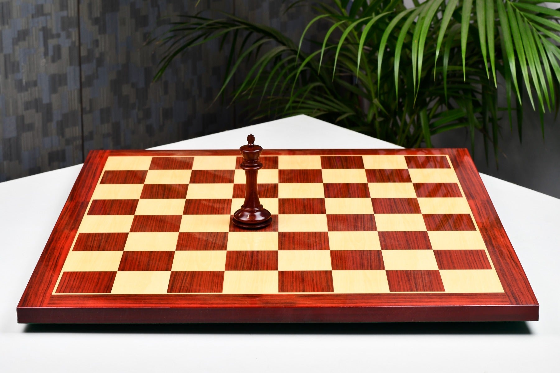 Rosewood grain chess board, close detail of the surface