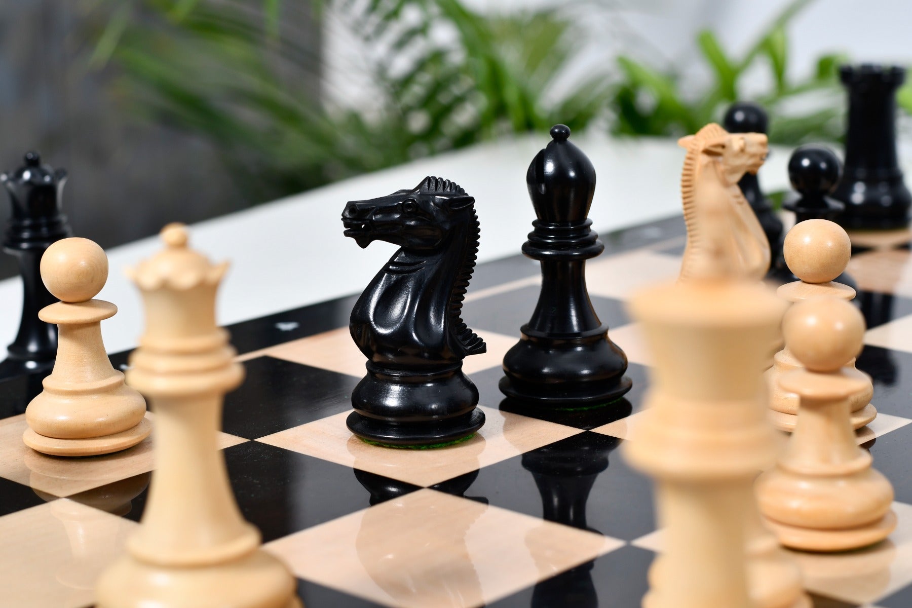 Modern Staunton wooden chess pieces, 95mm king, Genuine ebony finish