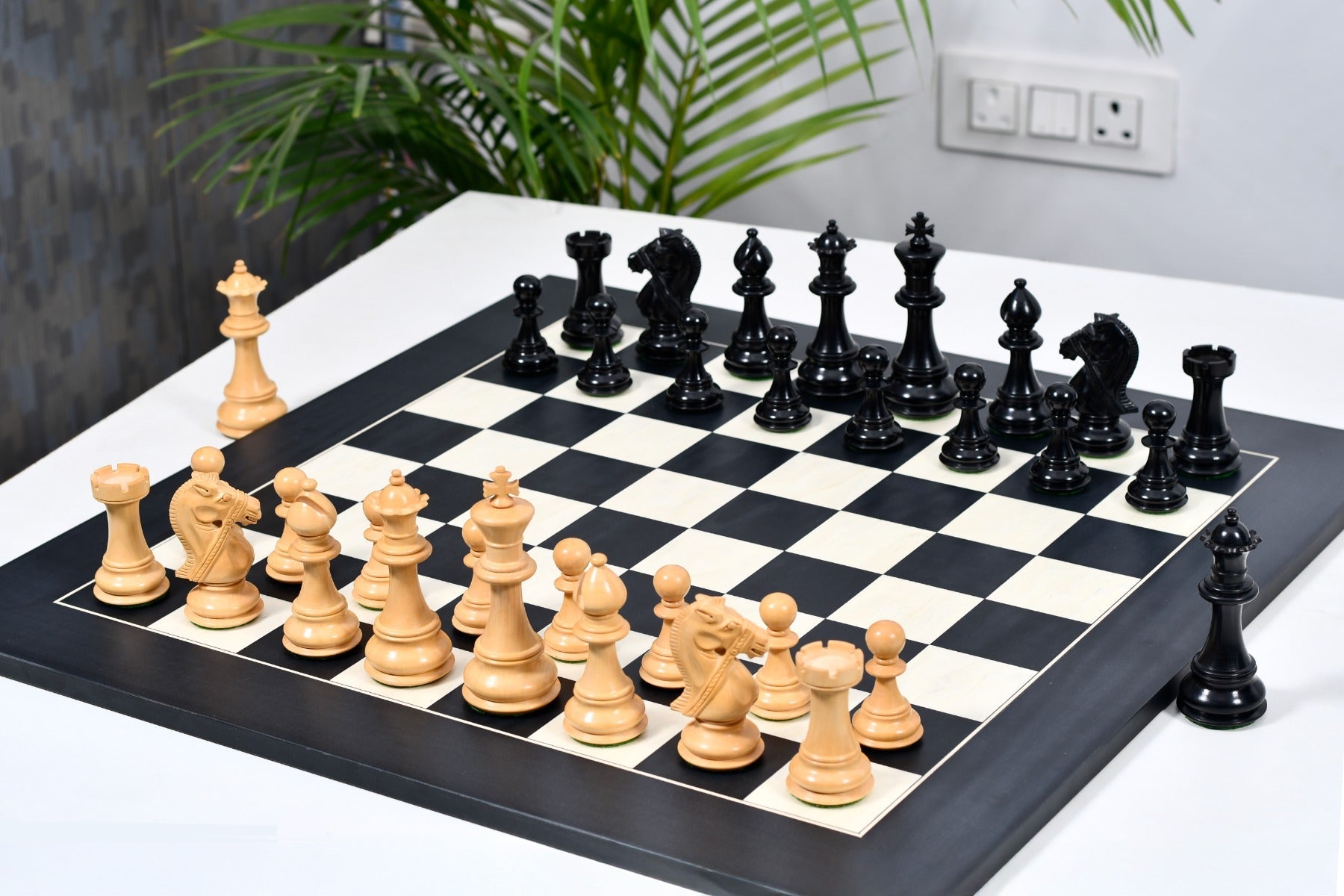 Noble Bridle Series chess pieces with a 123mm king in genuine ebony