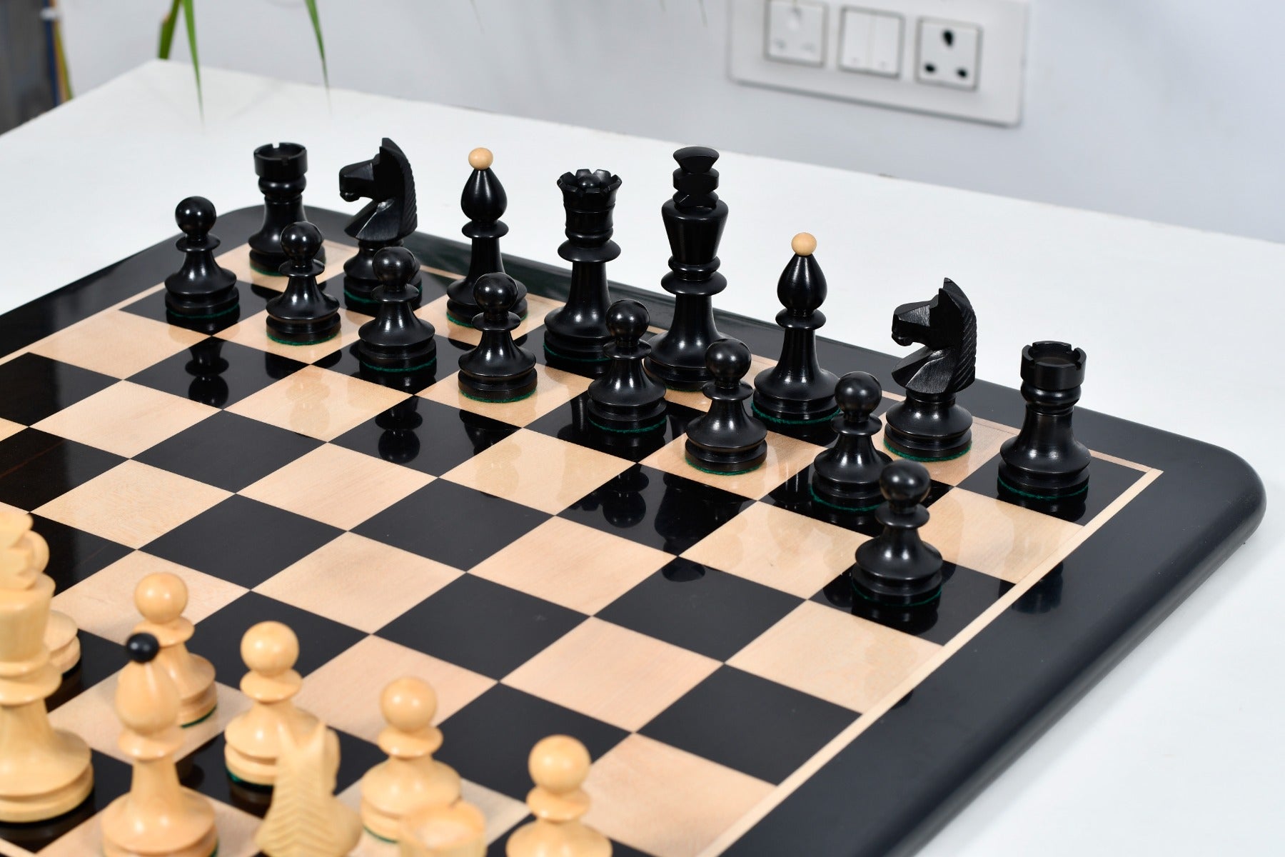 Full 34 piece Romanian Hungarian National Tournament pieces in ebonised boxwood, Sterling Chess Australia
