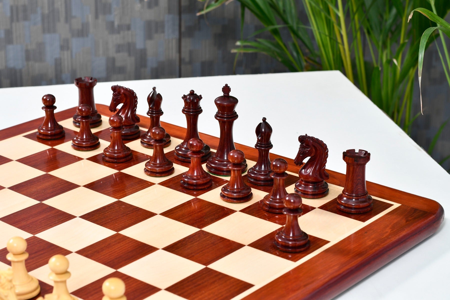 Bud Rosewood wooden chess pieces, 96mm king, Sterling Chess Australia