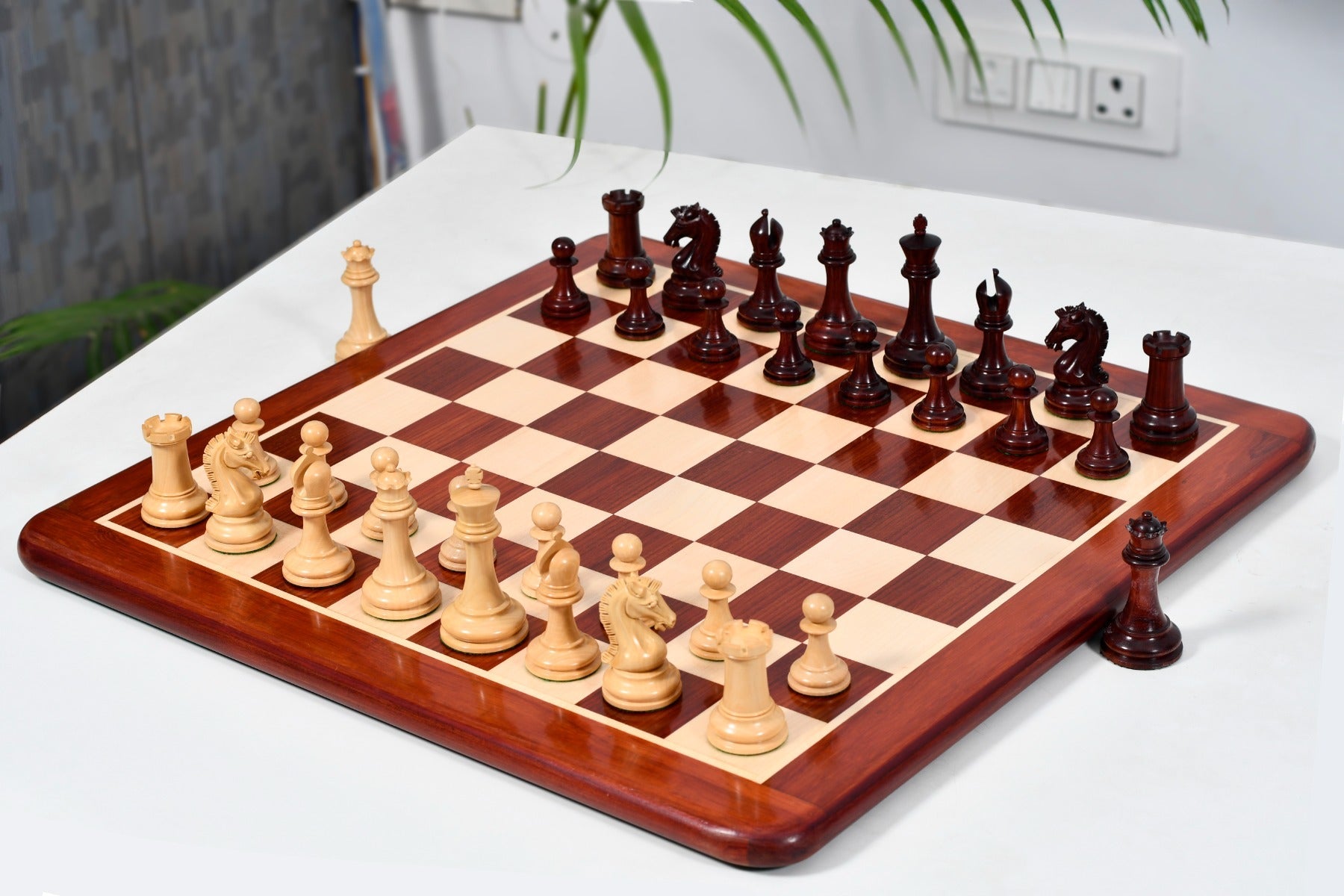 Knight carving detail on the Sinquefield Cup 2017 chess pieces in bud rosewood and boxwood