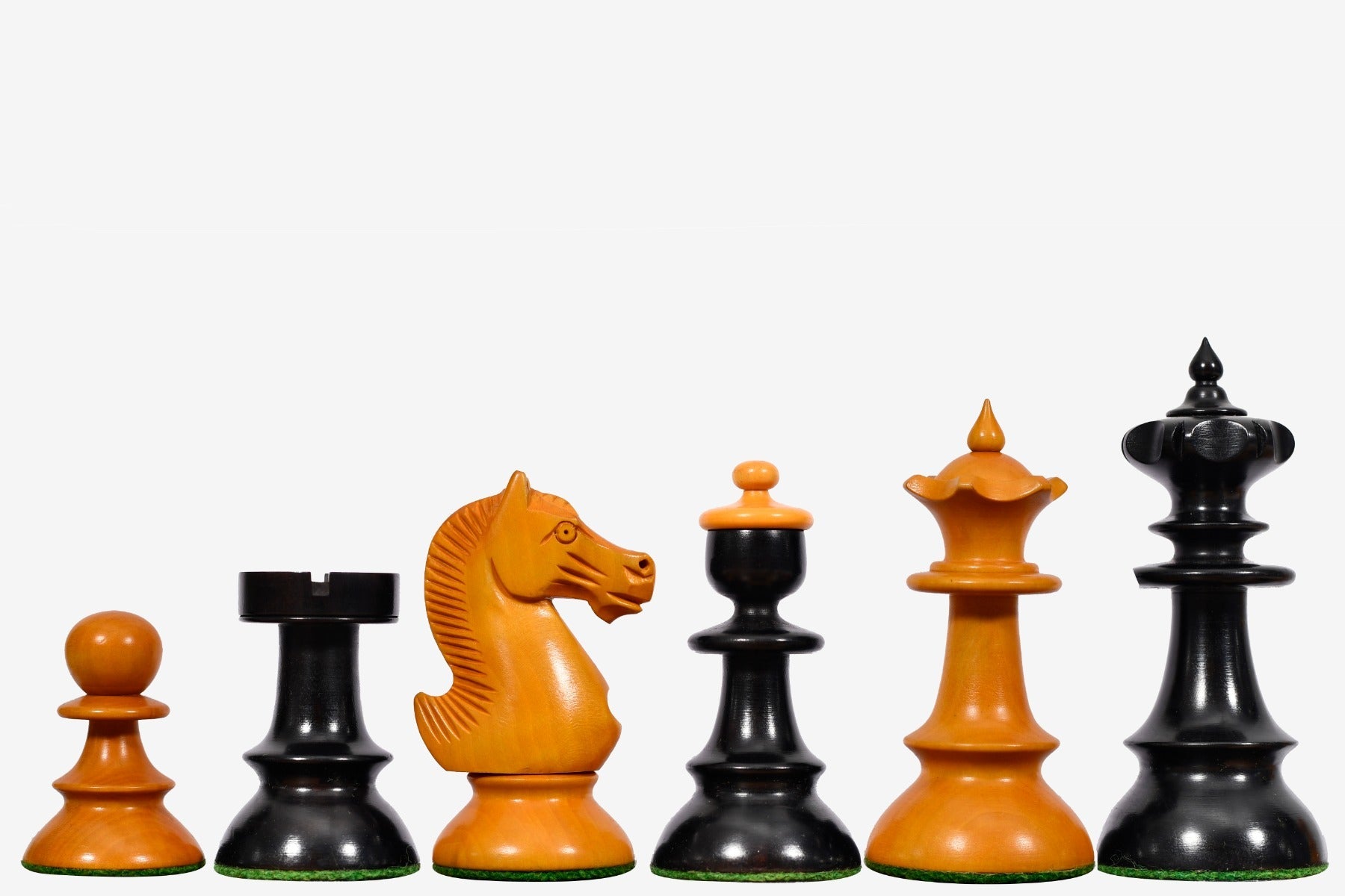 Old Vienna V2.0 chess set, ebonised and antiqued boxwood, hand carved in India