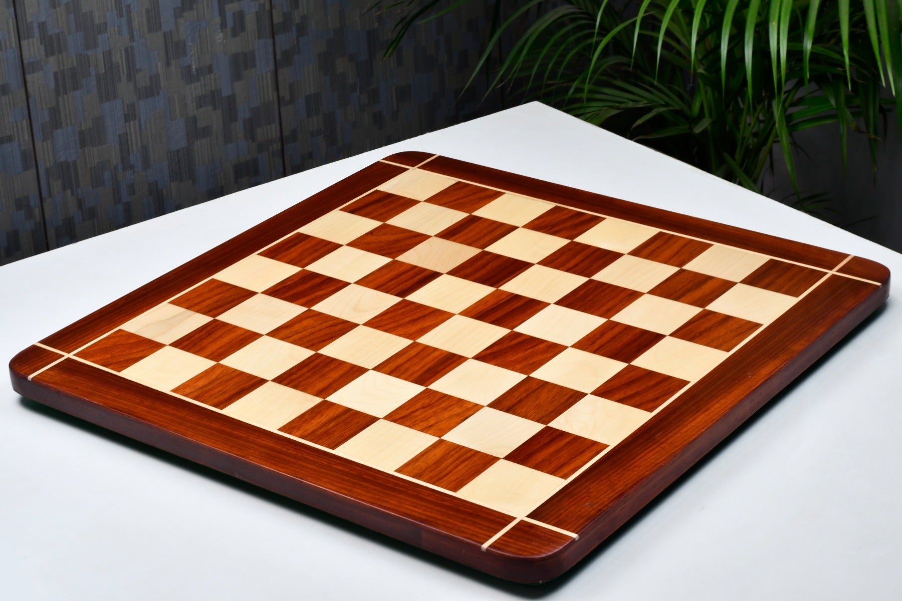 Rounded edge Indian bud rosewood and maple chess board, Australia
