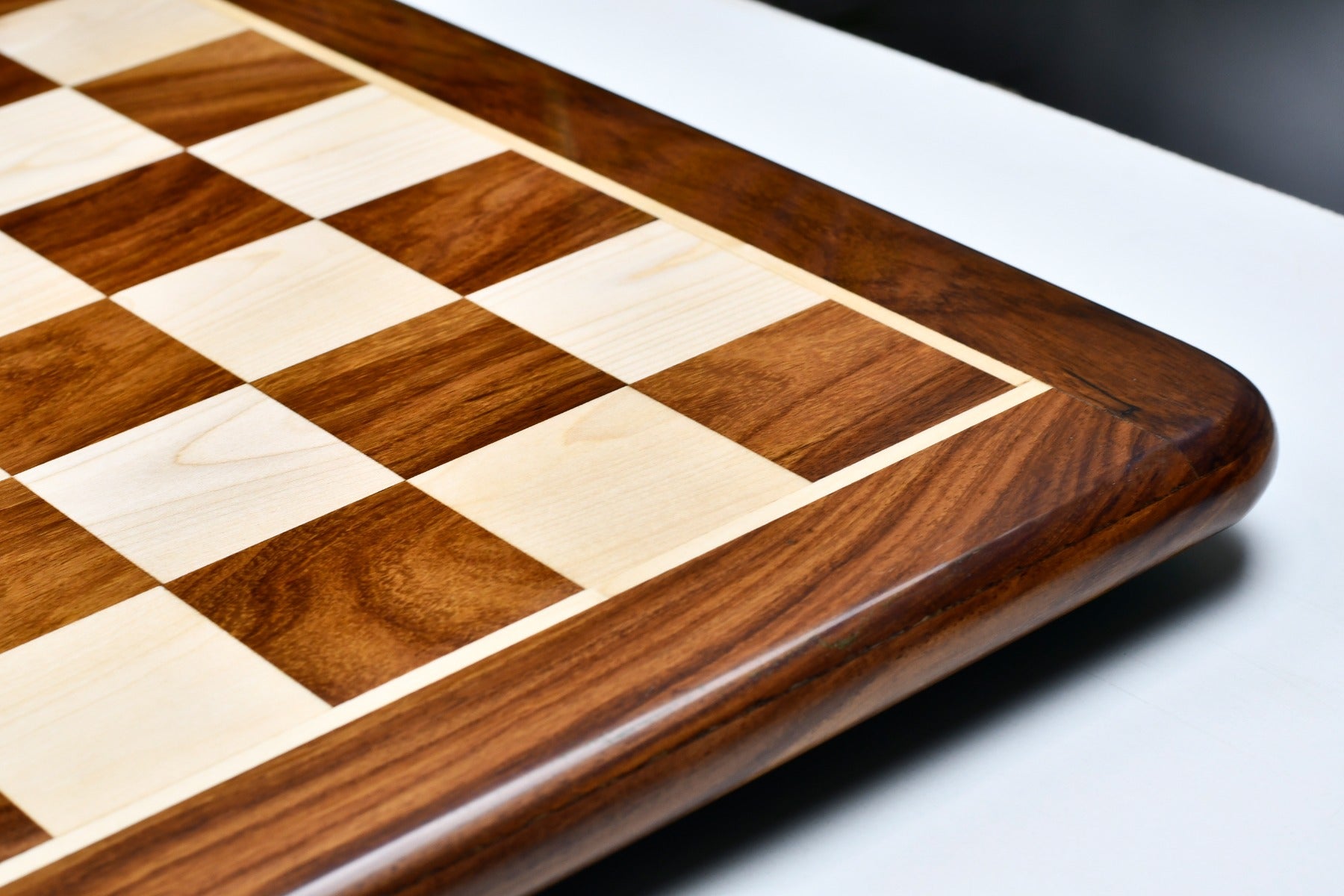 Player's Choice Indian sheesham and maple 21 inch chess board, Australia